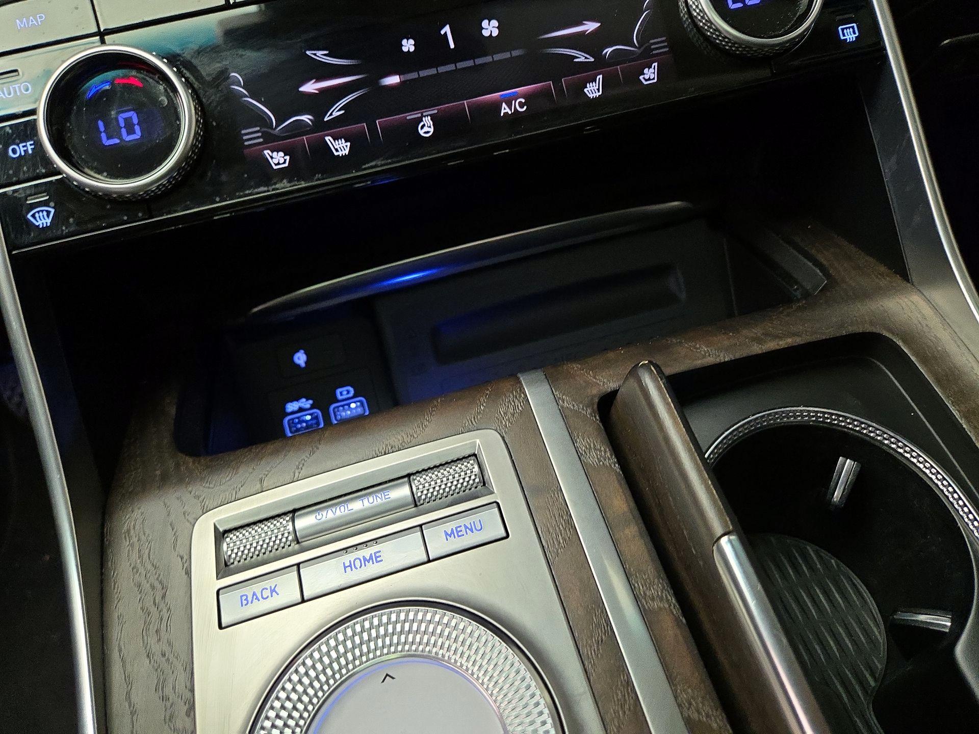 Thumbnail: 2022 Genesis GV80 - 19