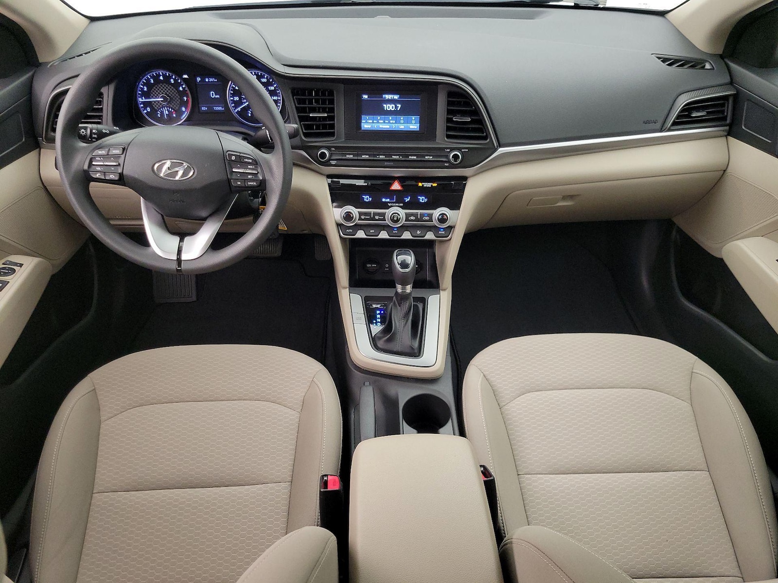 2020 Hyundai Elantra SE - Photo 10