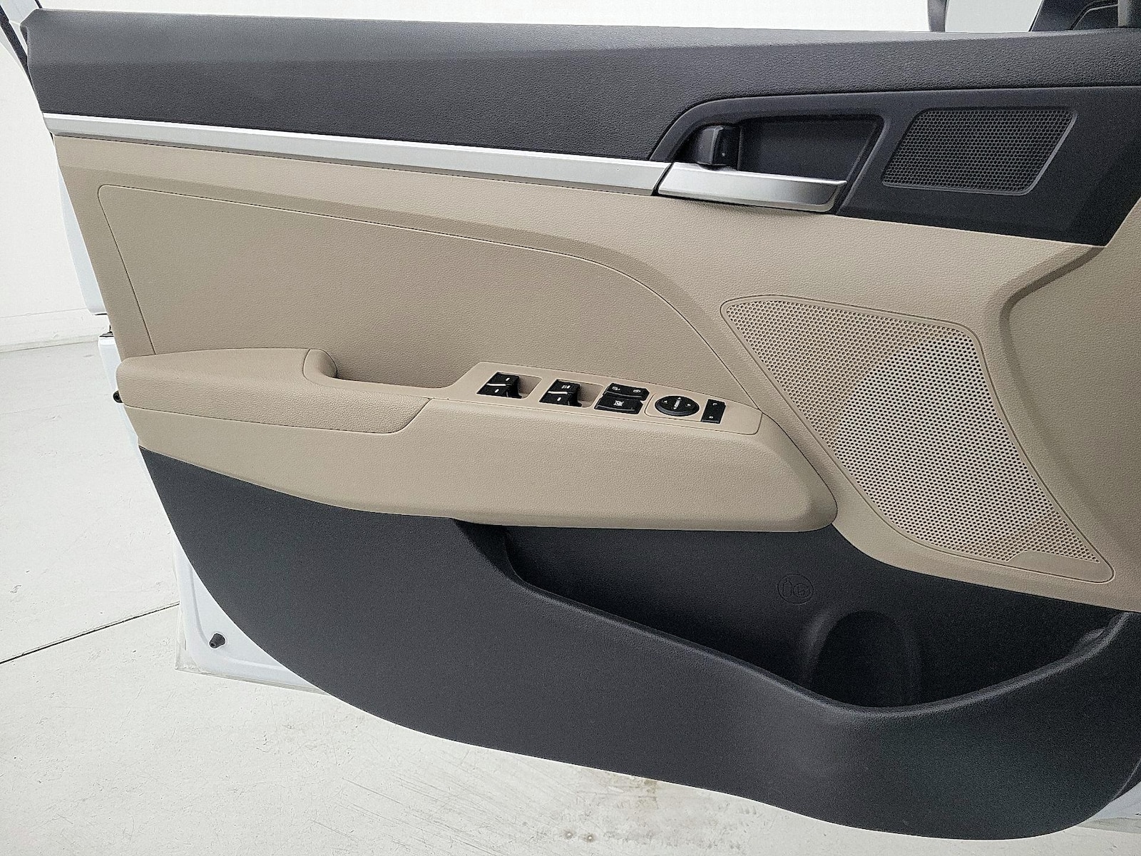 2020 Hyundai Elantra SE - Photo 13