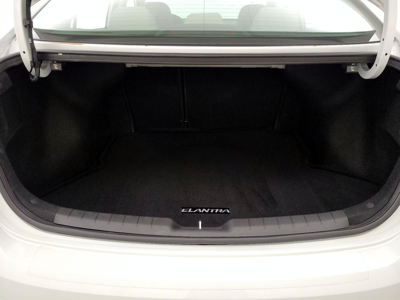 2020 Hyundai Elantra SE - Photo 21