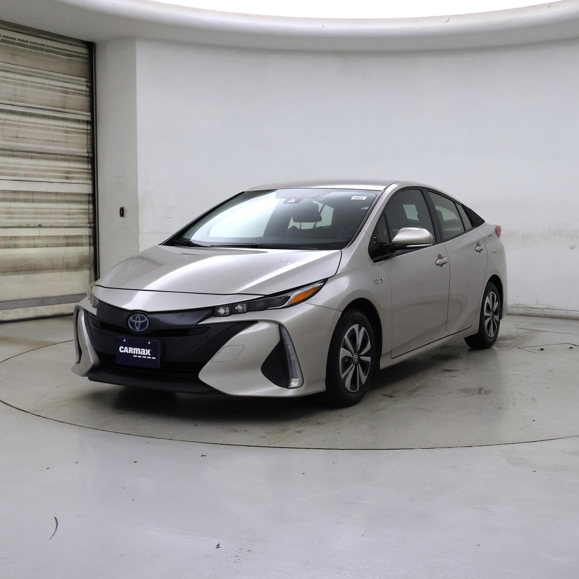 Thumbnail: 2017 Toyota Prius Prime - 4