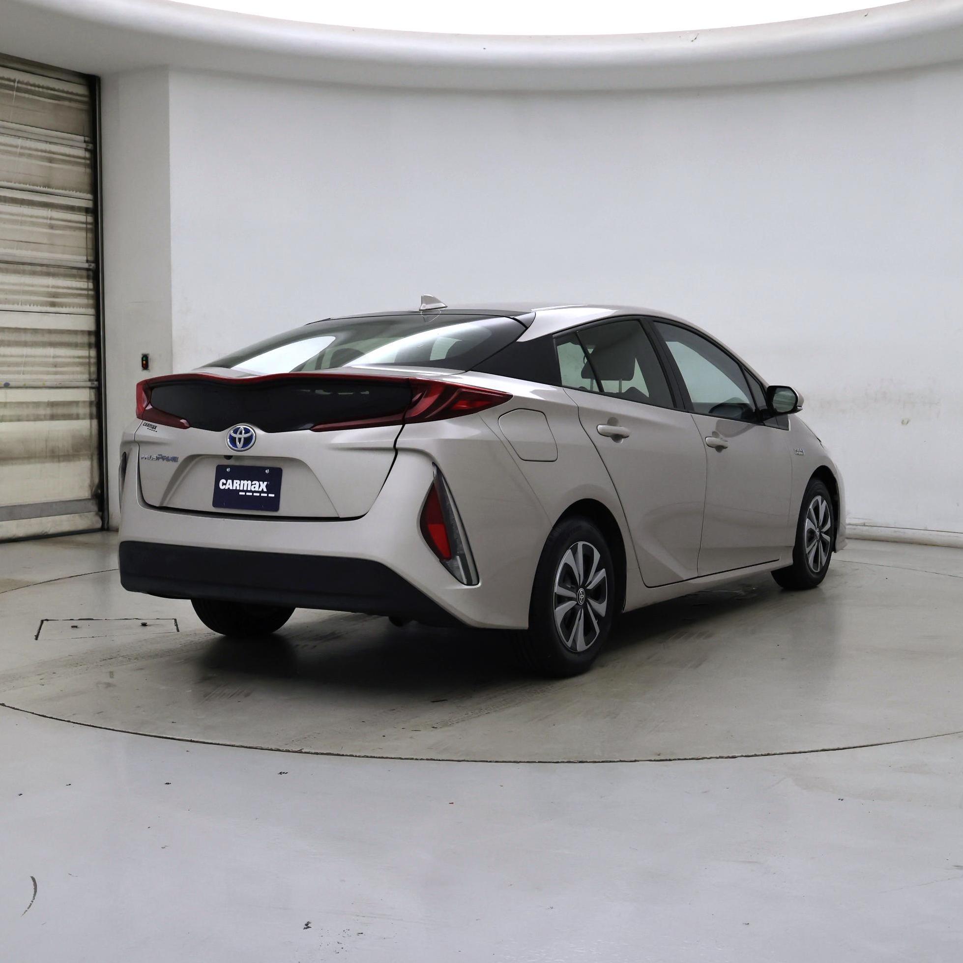 Thumbnail: 2017 Toyota Prius Prime - 8