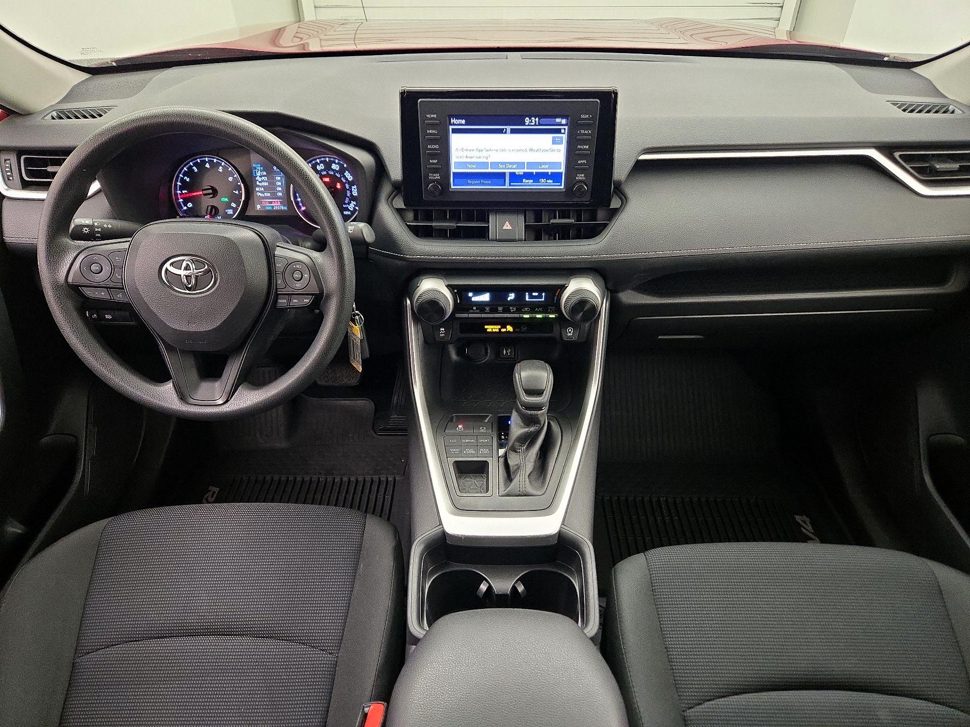Thumbnail: 2019 Toyota RAV4 - 9