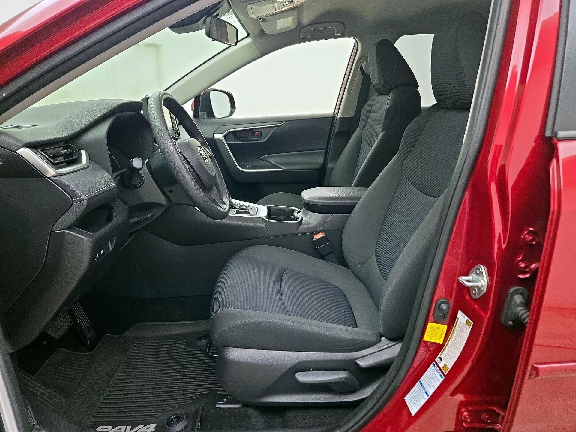 Thumbnail: 2019 Toyota RAV4 - 11