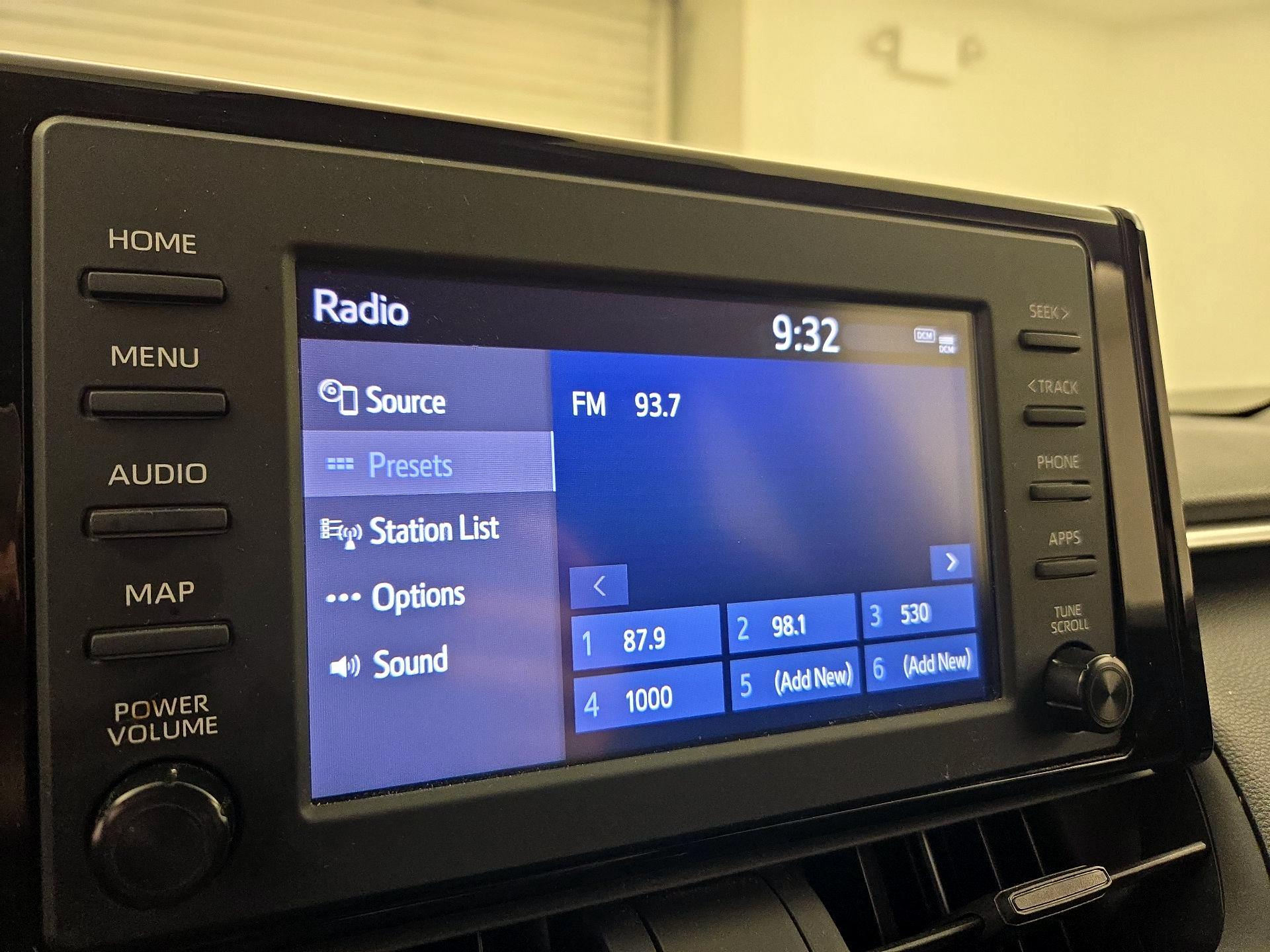 Thumbnail: 2019 Toyota RAV4 - 14