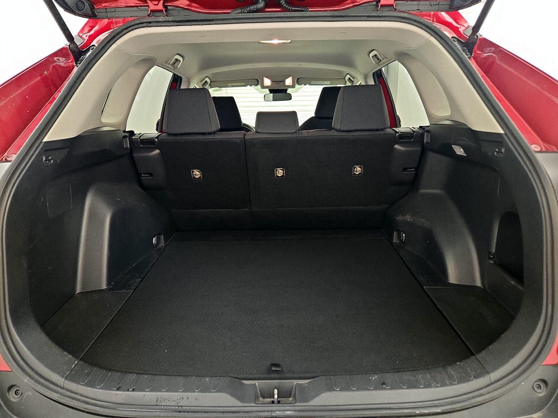 Thumbnail: 2019 Toyota RAV4 - 17