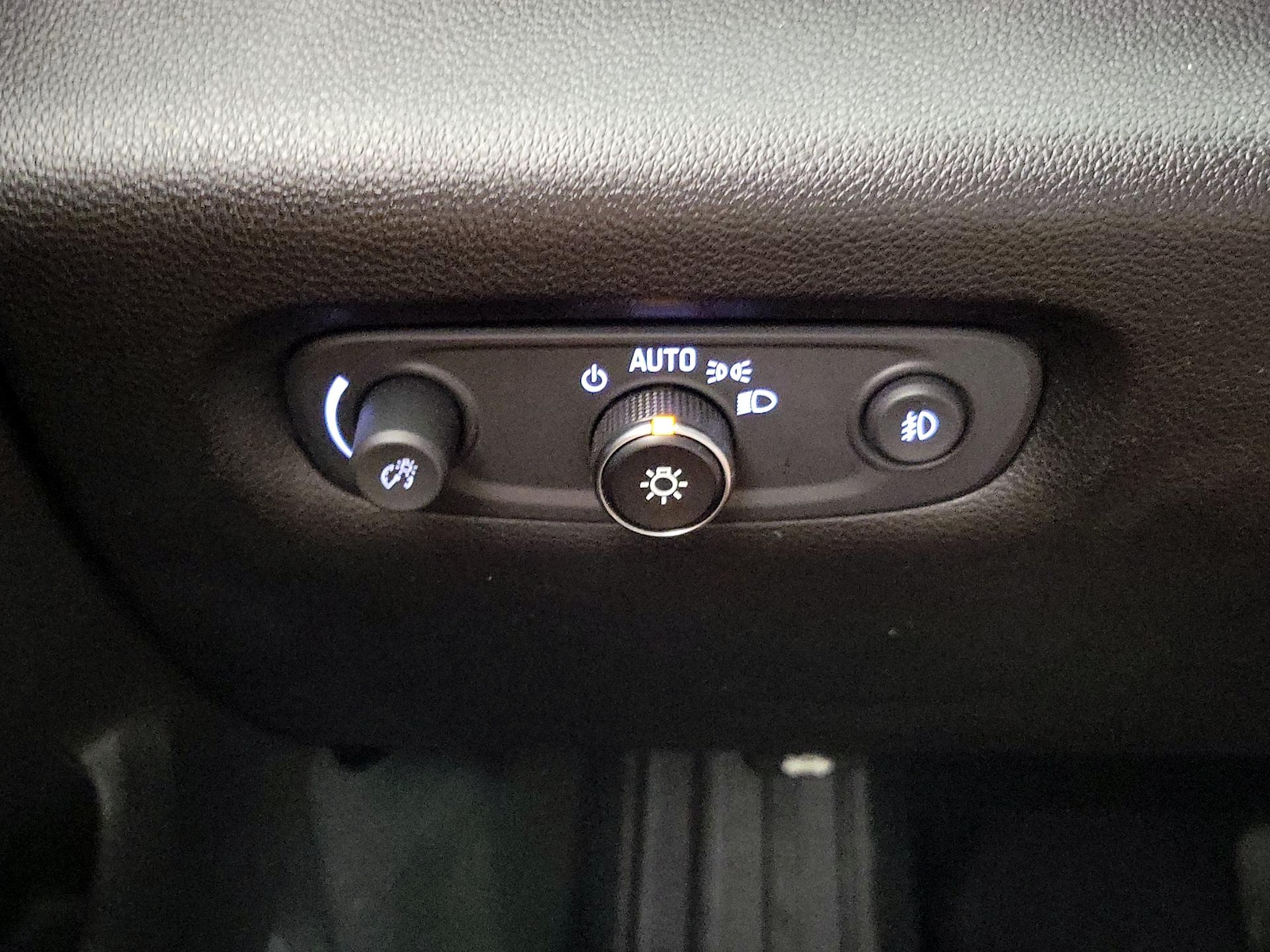 2018 Chevrolet Traverse 1LT - Photo 14