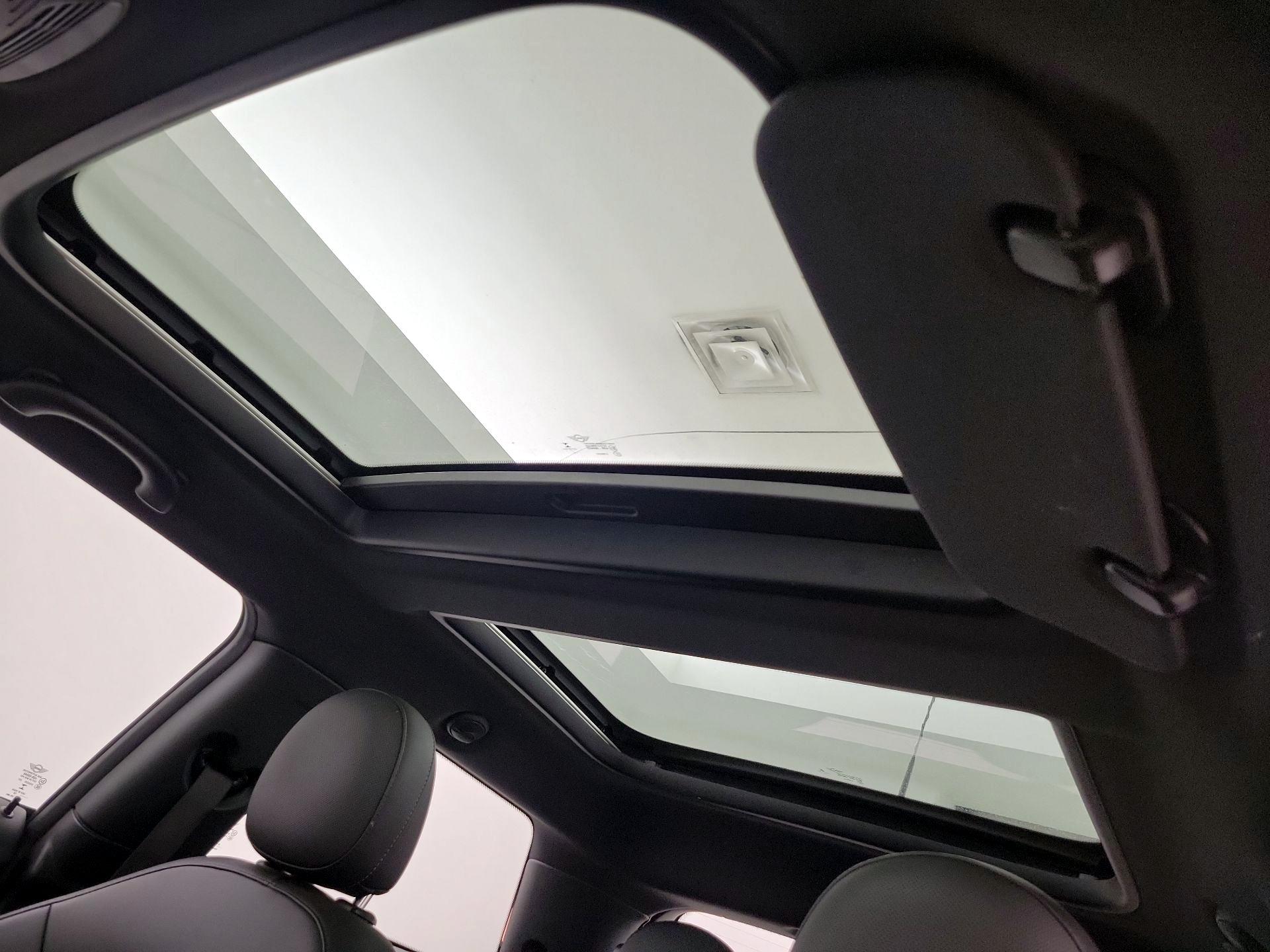 Thumbnail: 2018 MINI Cooper Hardtop - 19