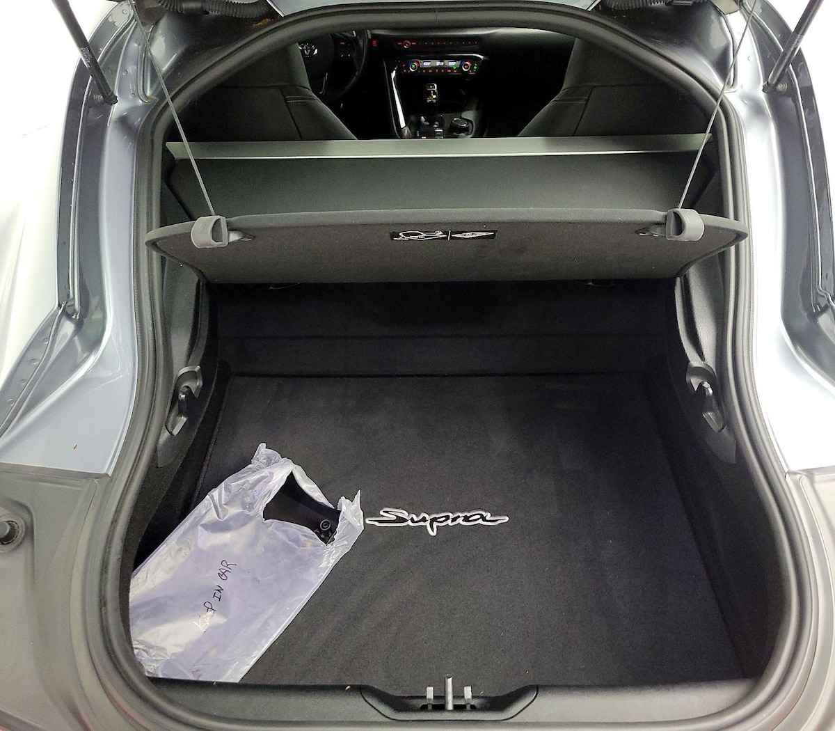 Trunk/Cargo (Seats Up)