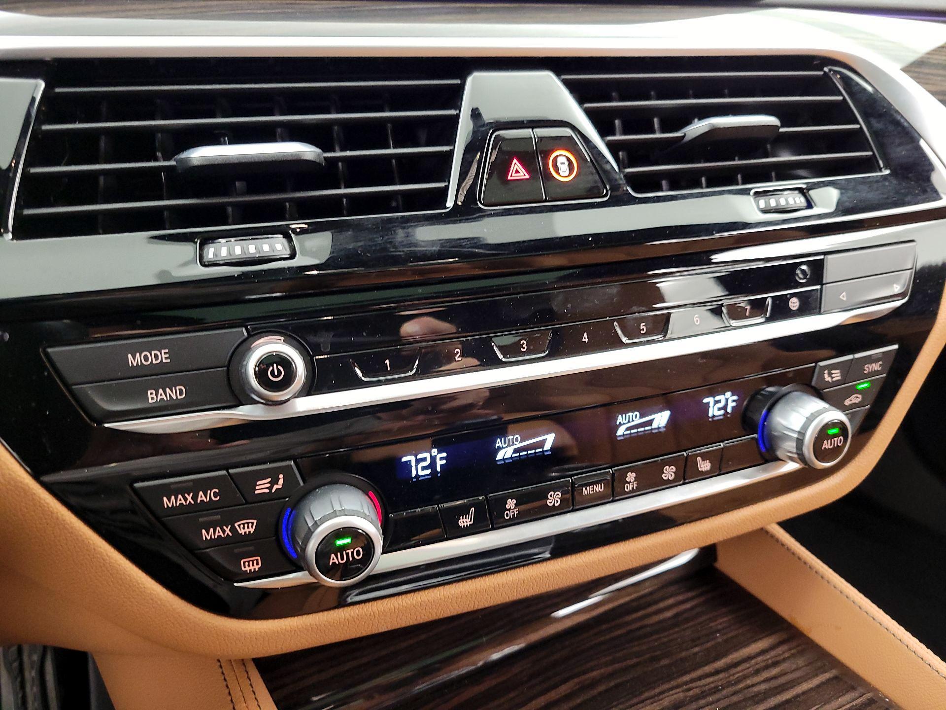 Thumbnail: 2023 BMW 5 Series - 17