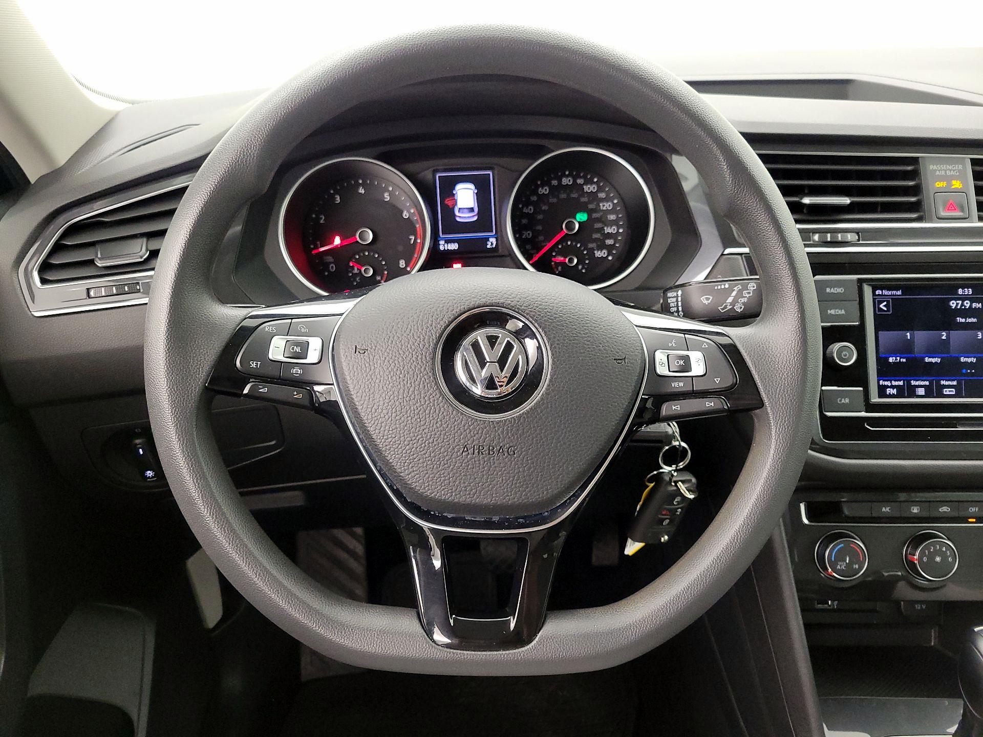 Thumbnail: 2019 Volkswagen Tiguan - 10