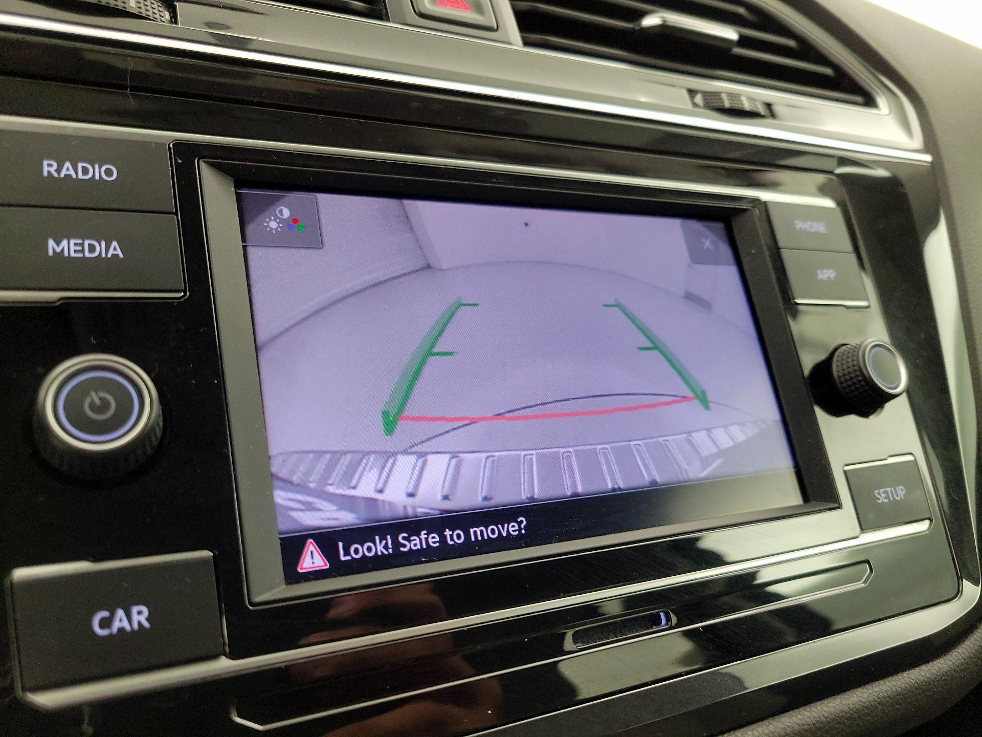 Thumbnail: 2019 Volkswagen Tiguan - 14