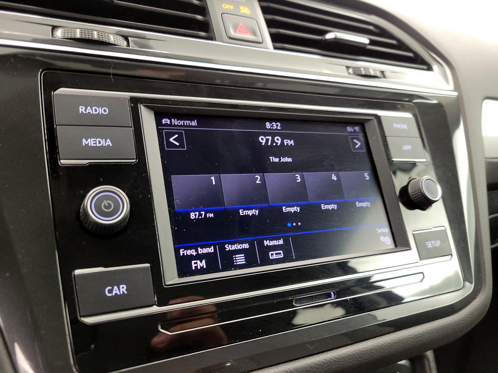 Thumbnail: 2019 Volkswagen Tiguan - 15
