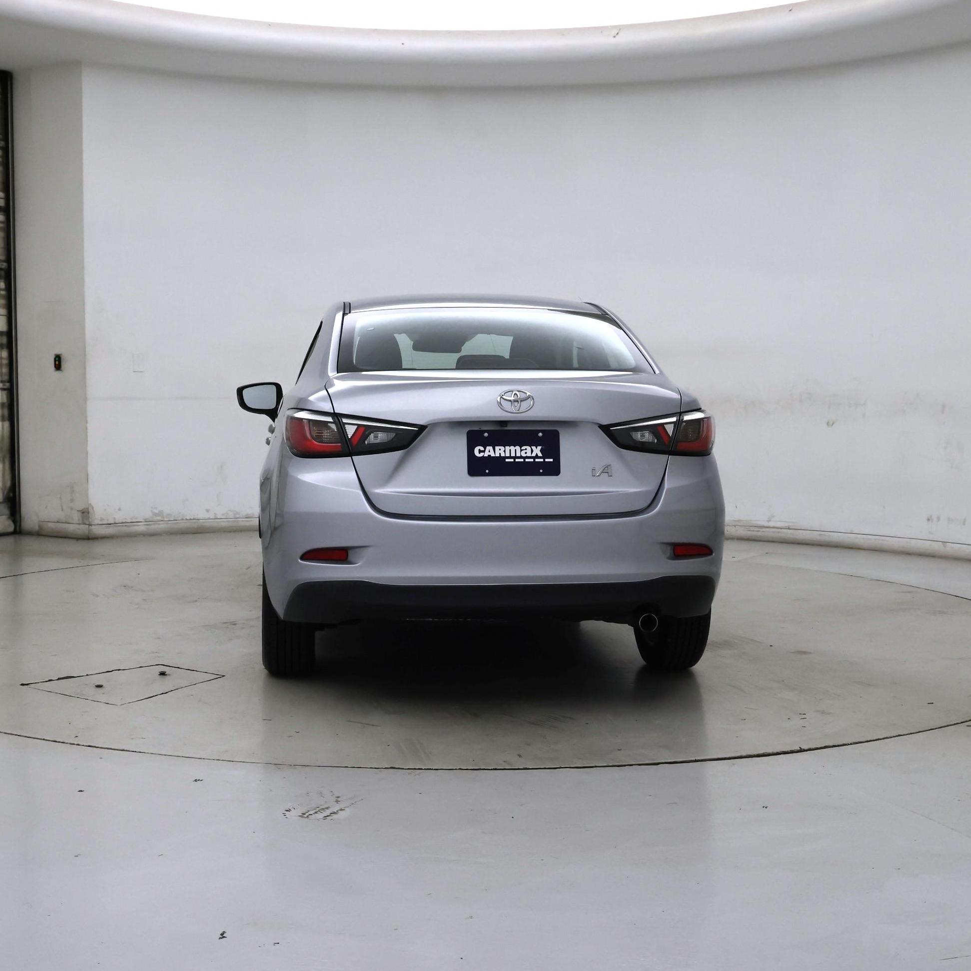 Thumbnail: 2017 Toyota Yaris iA - 6