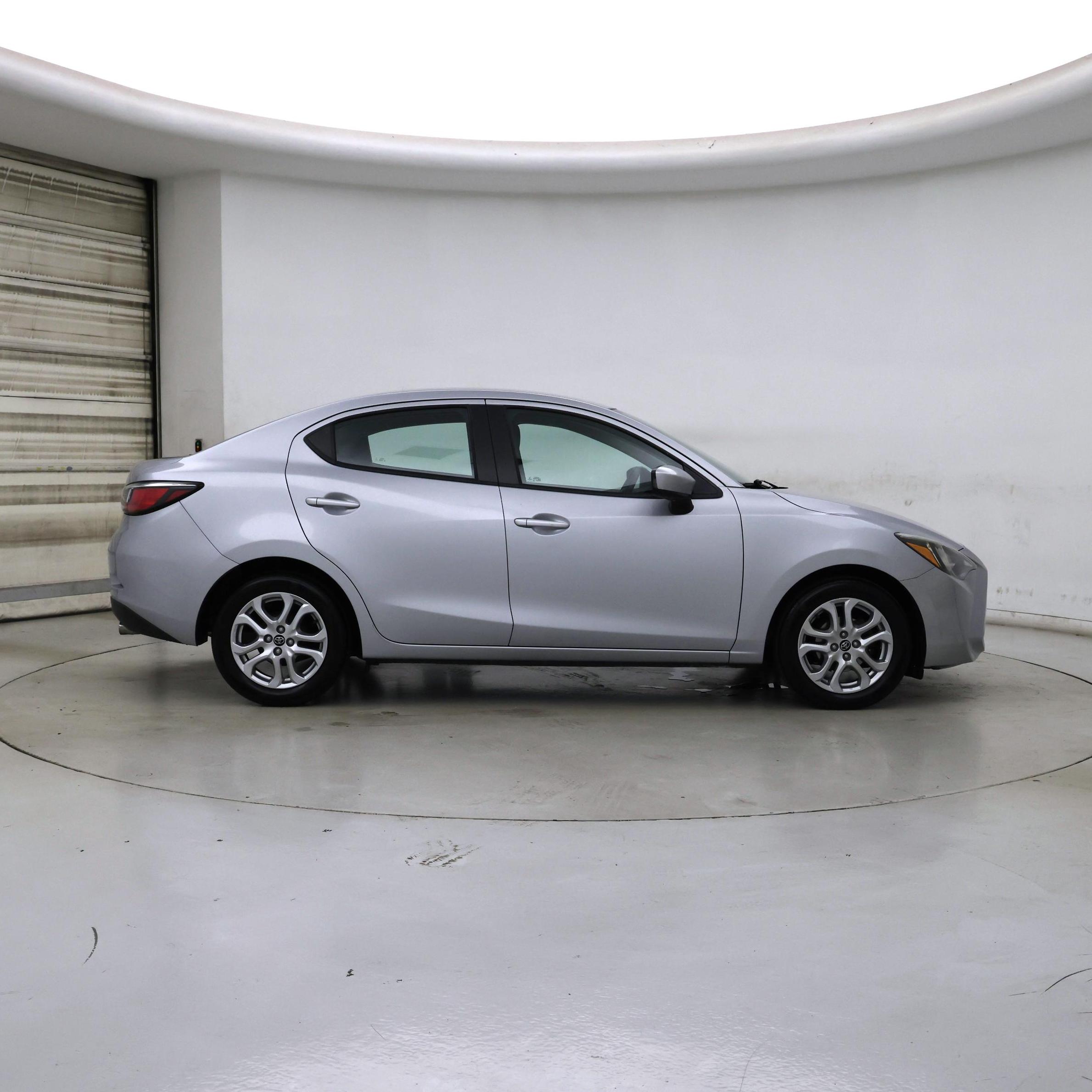 Thumbnail: 2017 Toyota Yaris iA - 7