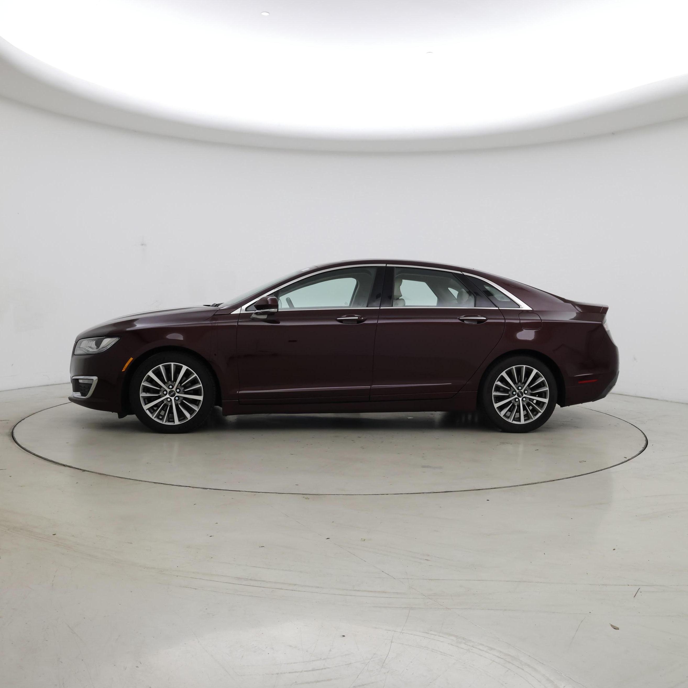 Thumbnail: 2018 Lincoln MKZ - 3