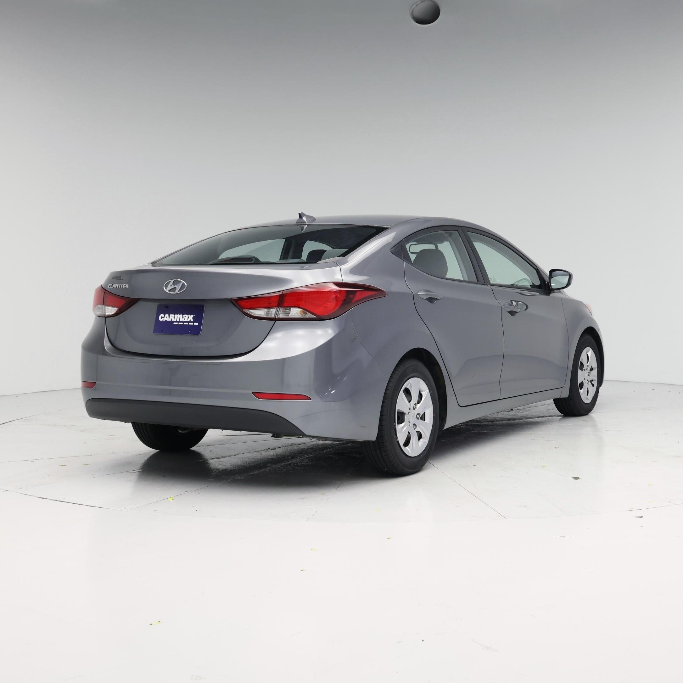 Thumbnail: 2016 Hyundai Elantra - 8