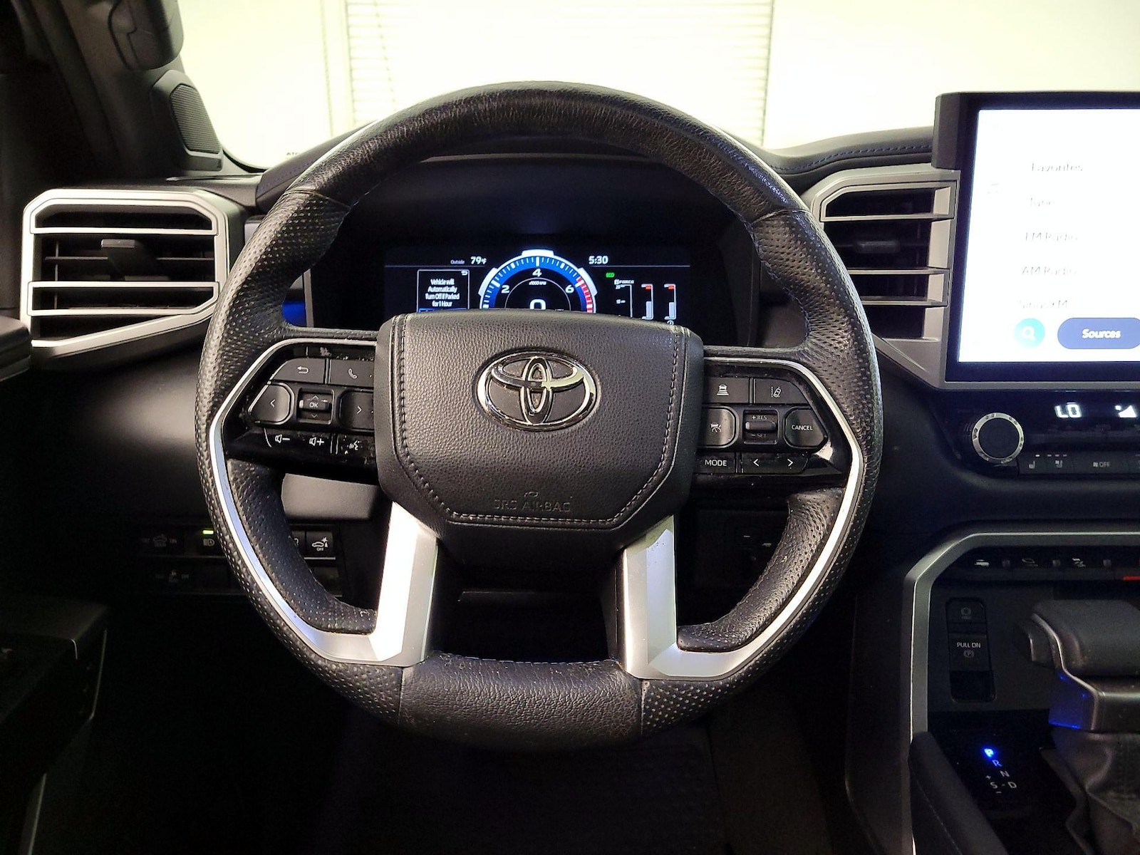 2022 Toyota Tundra Platinum - Photo 11