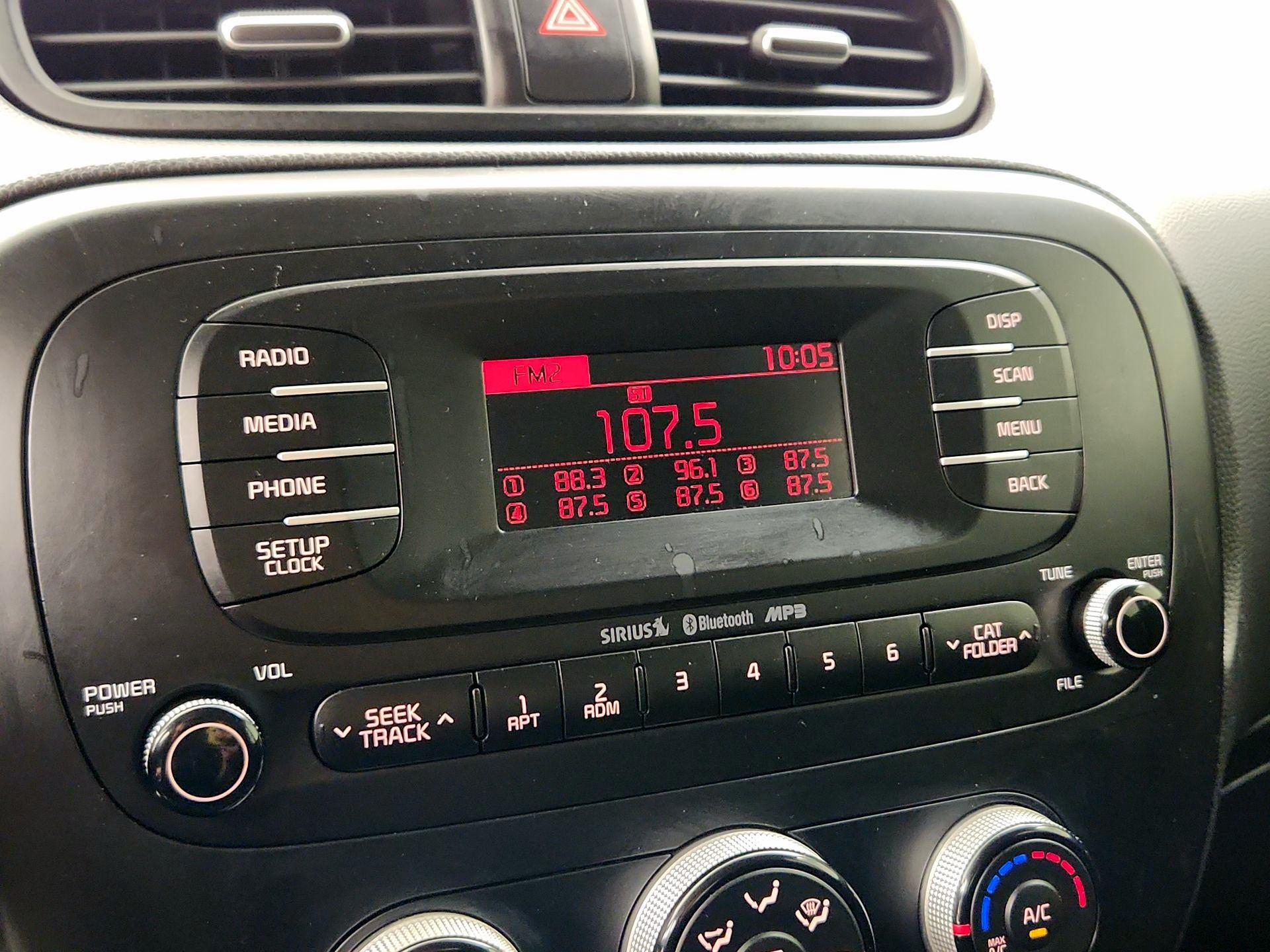 Thumbnail: 2015 Kia Soul - 14
