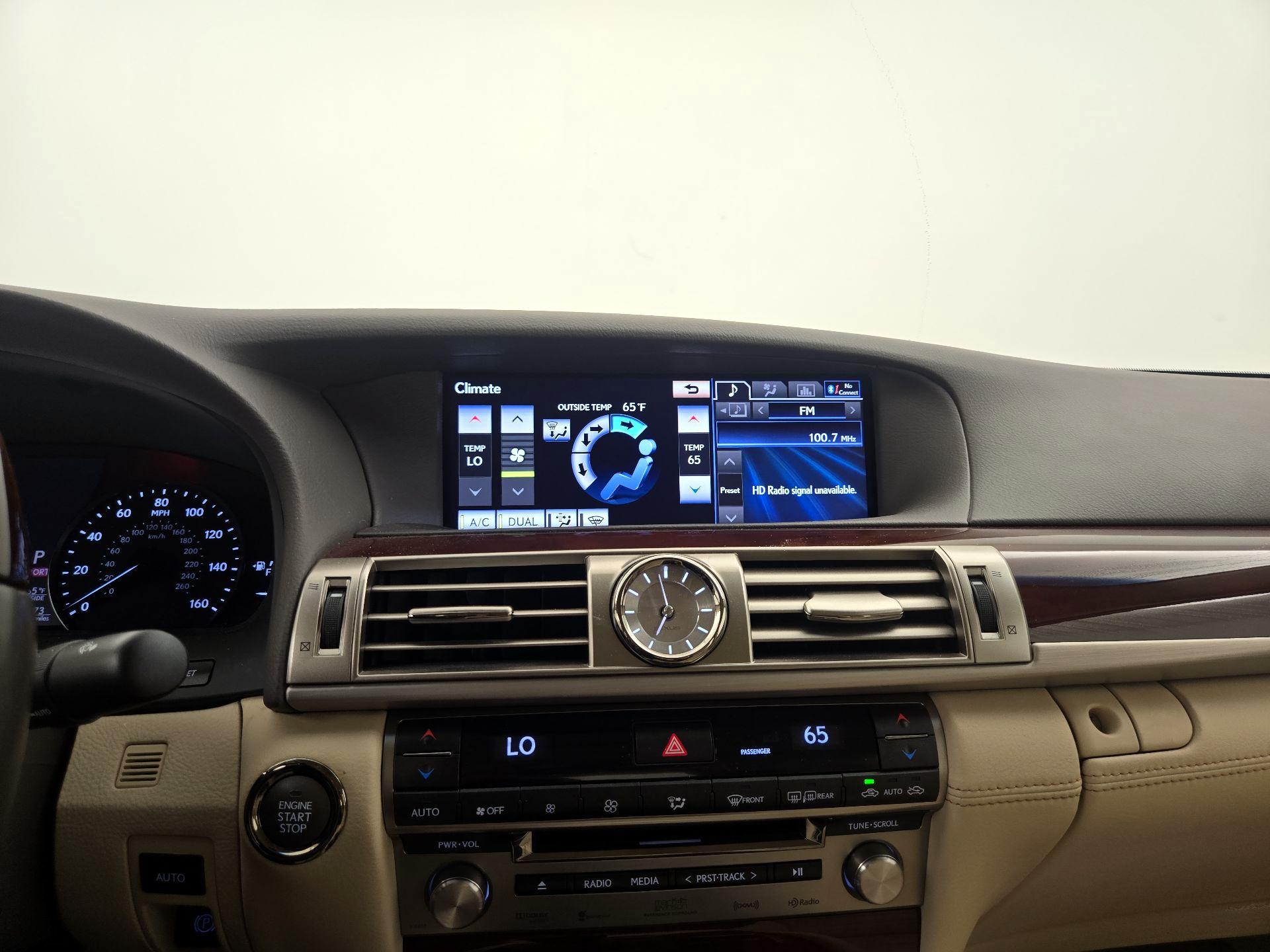 Thumbnail: 2014 Lexus LS - 17