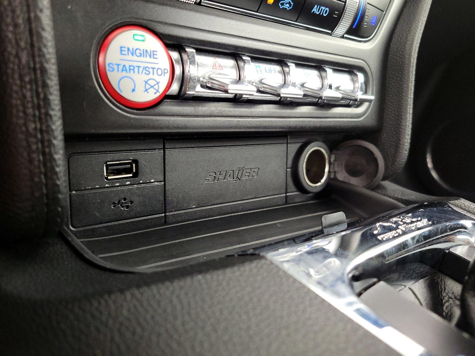 2015 Ford Mustang EcoBoost Premium - Photo 19