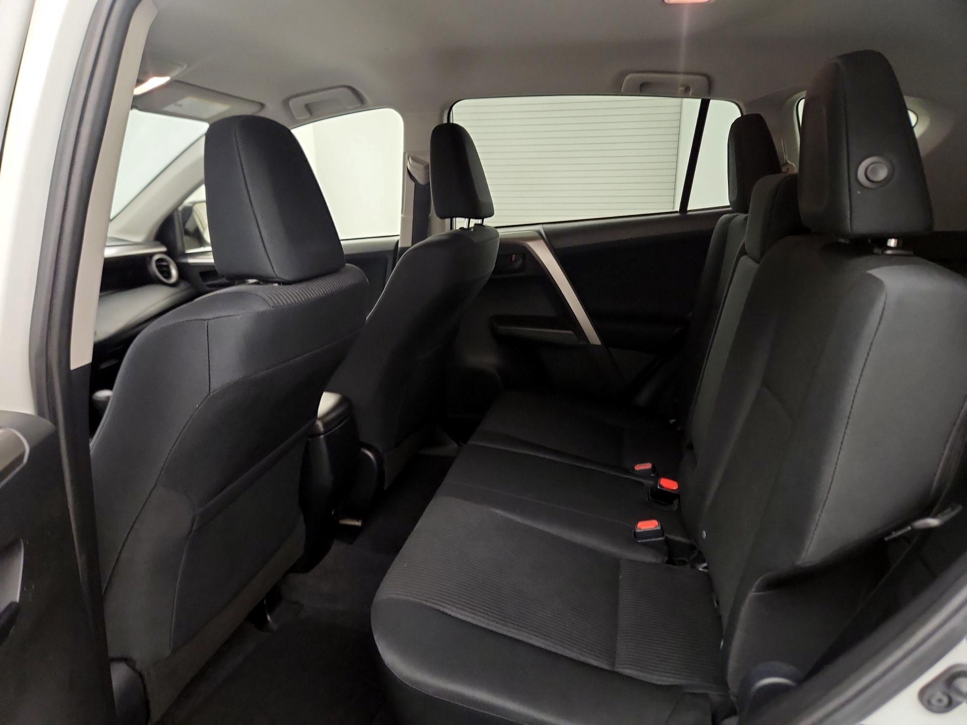Thumbnail: 2018 Toyota RAV4 - 19