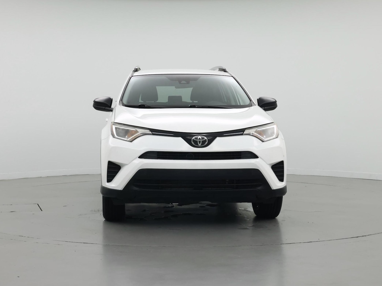 2018 Toyota RAV4 LE - Photo 6