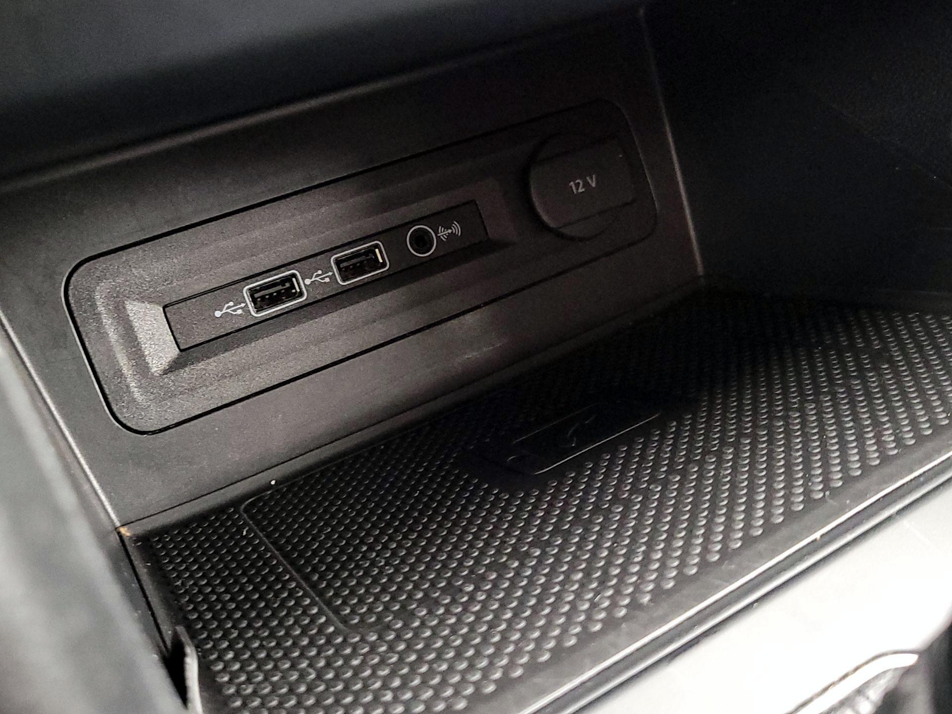 Thumbnail: 2021 Volkswagen Atlas - 18