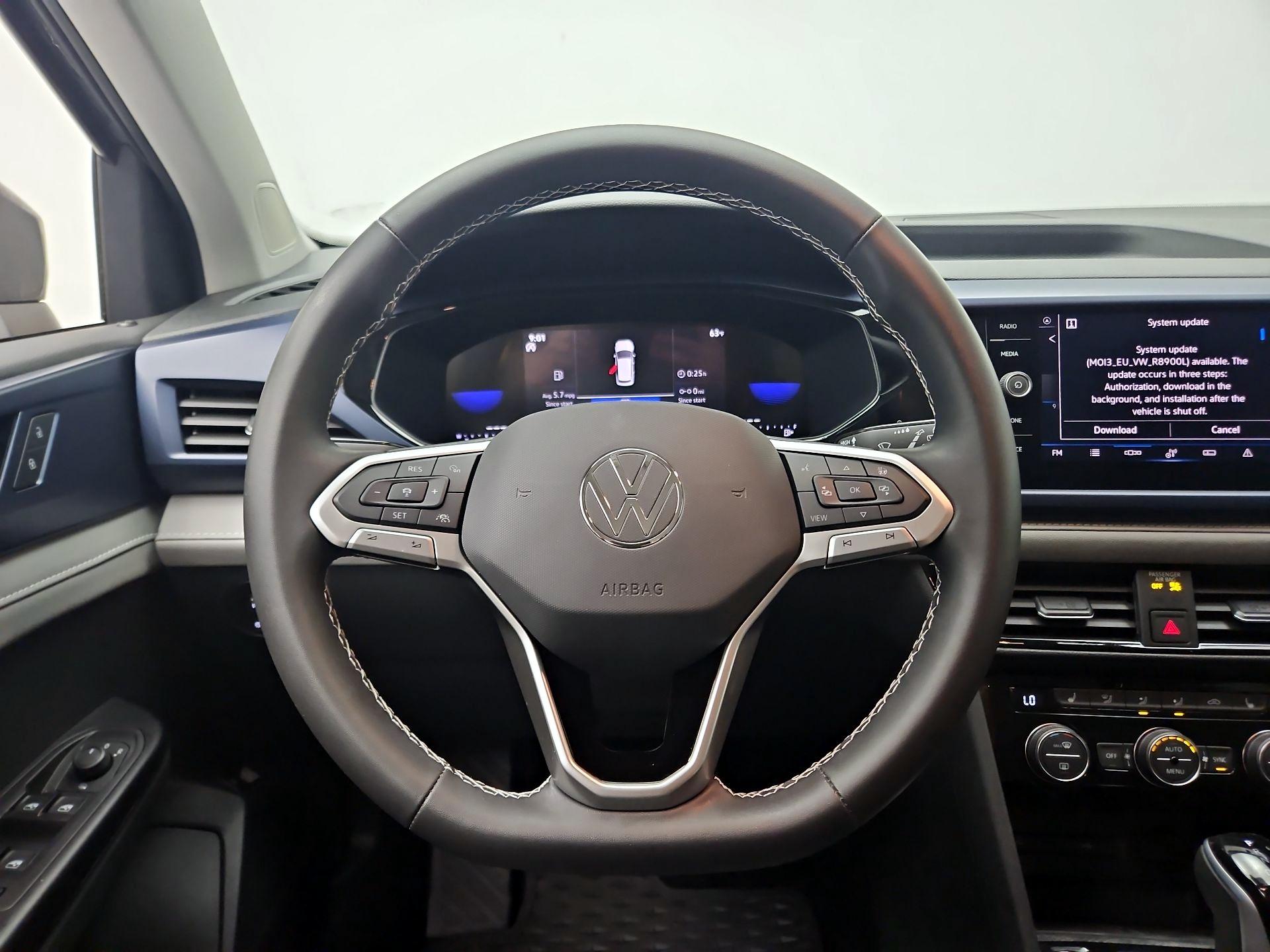 Thumbnail: 2024 Volkswagen Taos - 10