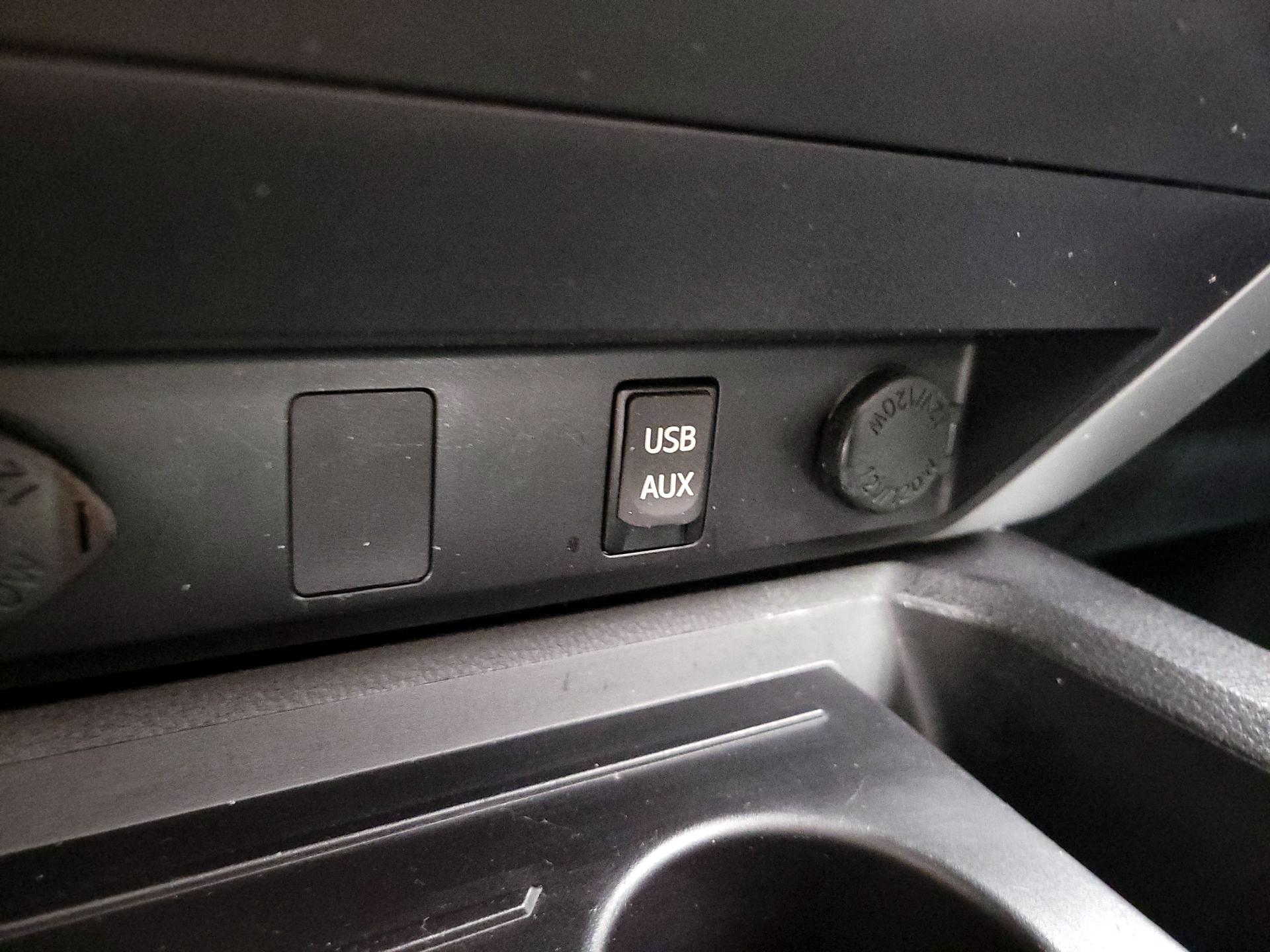 Thumbnail: 2016 Toyota Tundra - 18