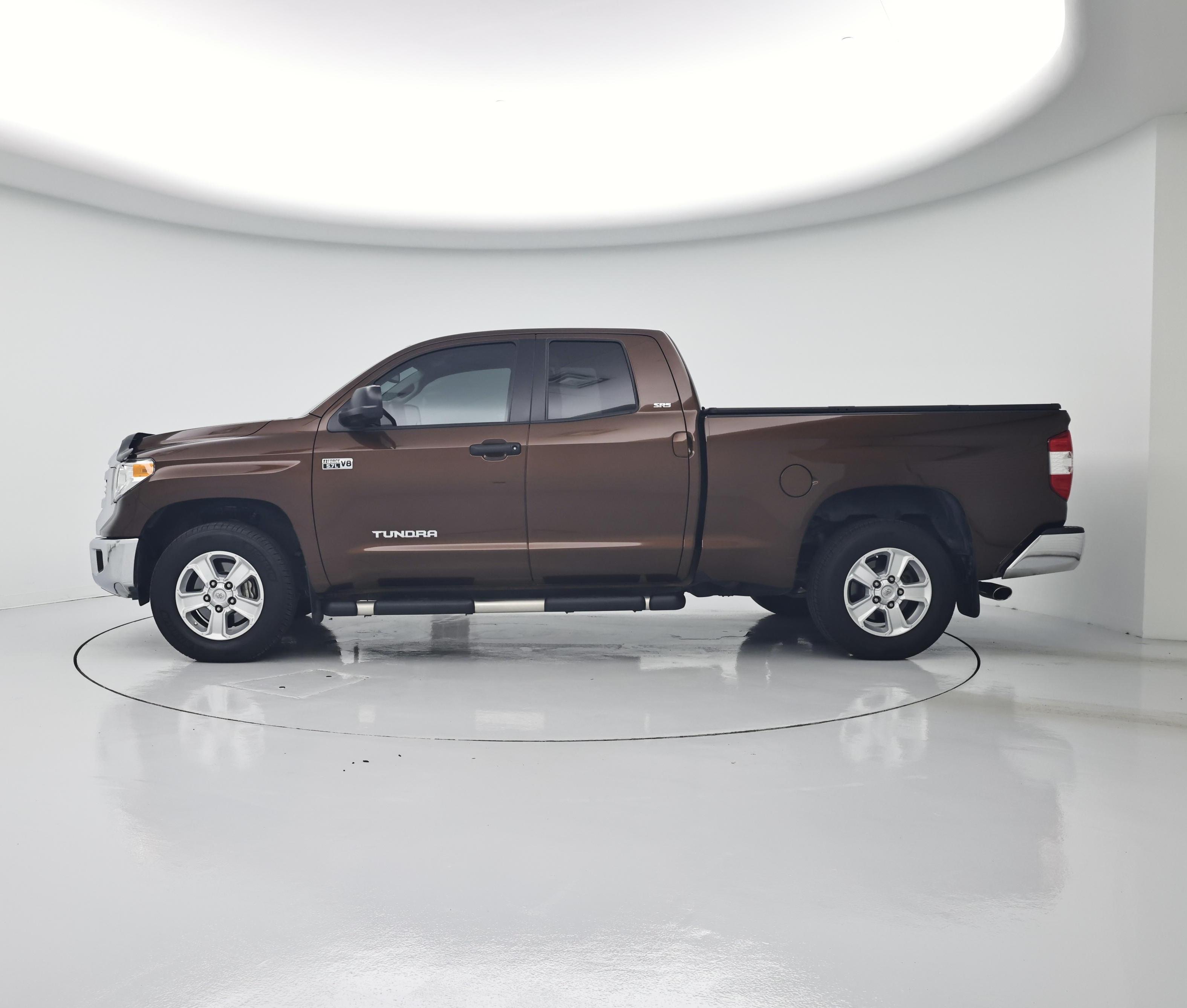 Thumbnail: 2016 Toyota Tundra - 3