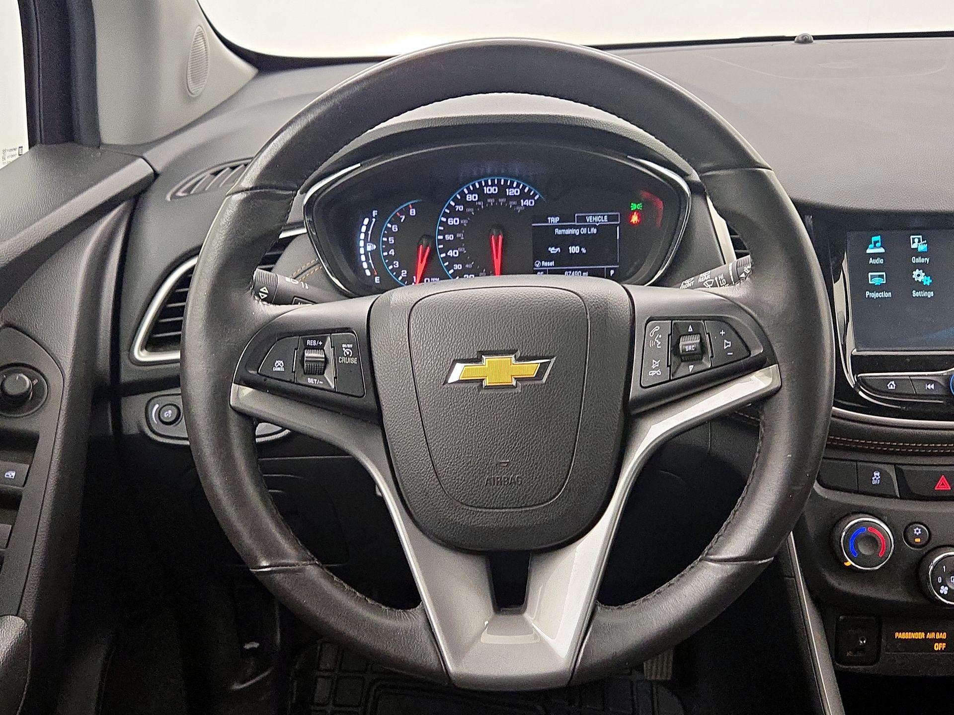 Thumbnail: 2017 Chevrolet Trax - 10