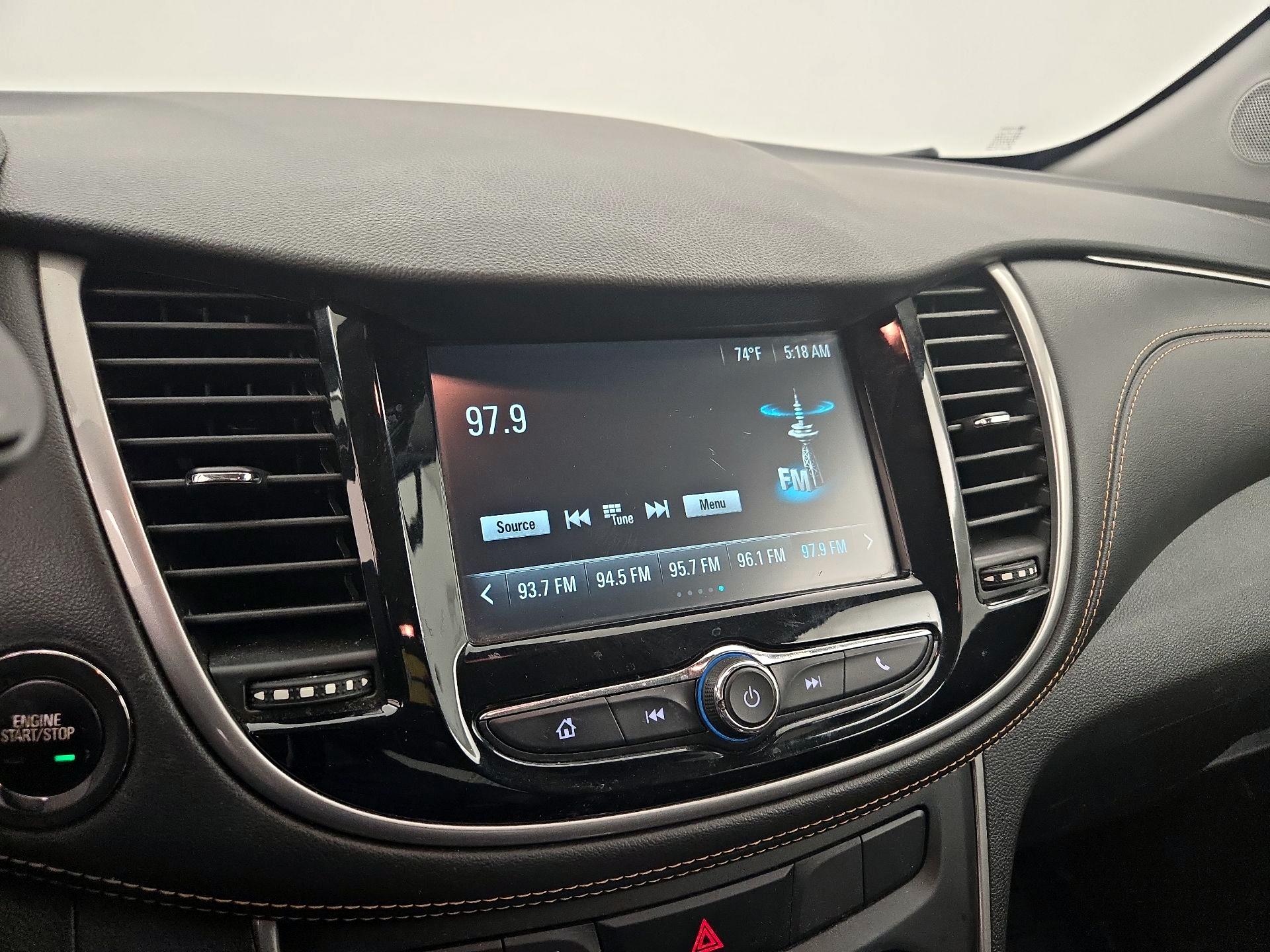 Thumbnail: 2017 Chevrolet Trax - 15
