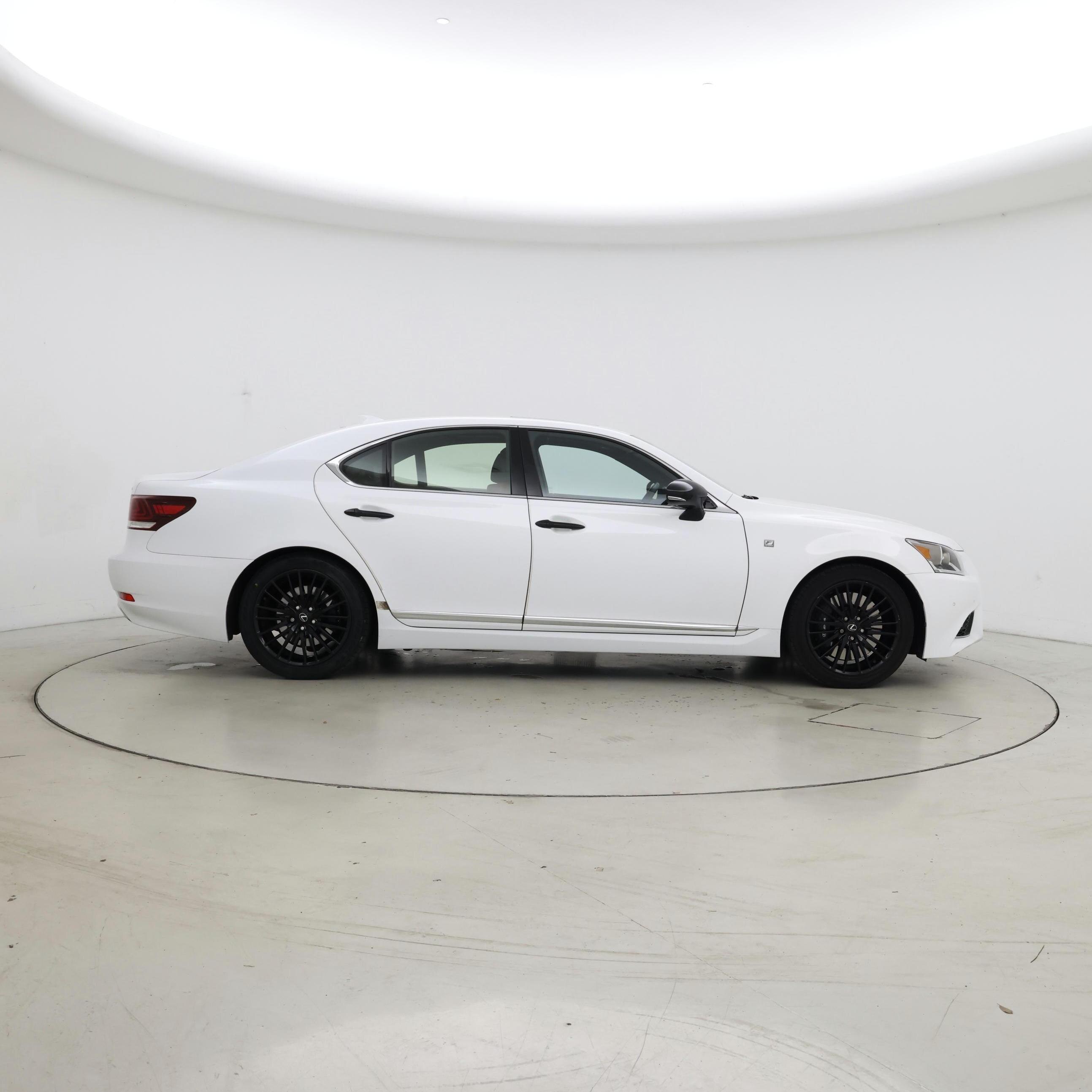 Thumbnail: 2015 Lexus LS - 7