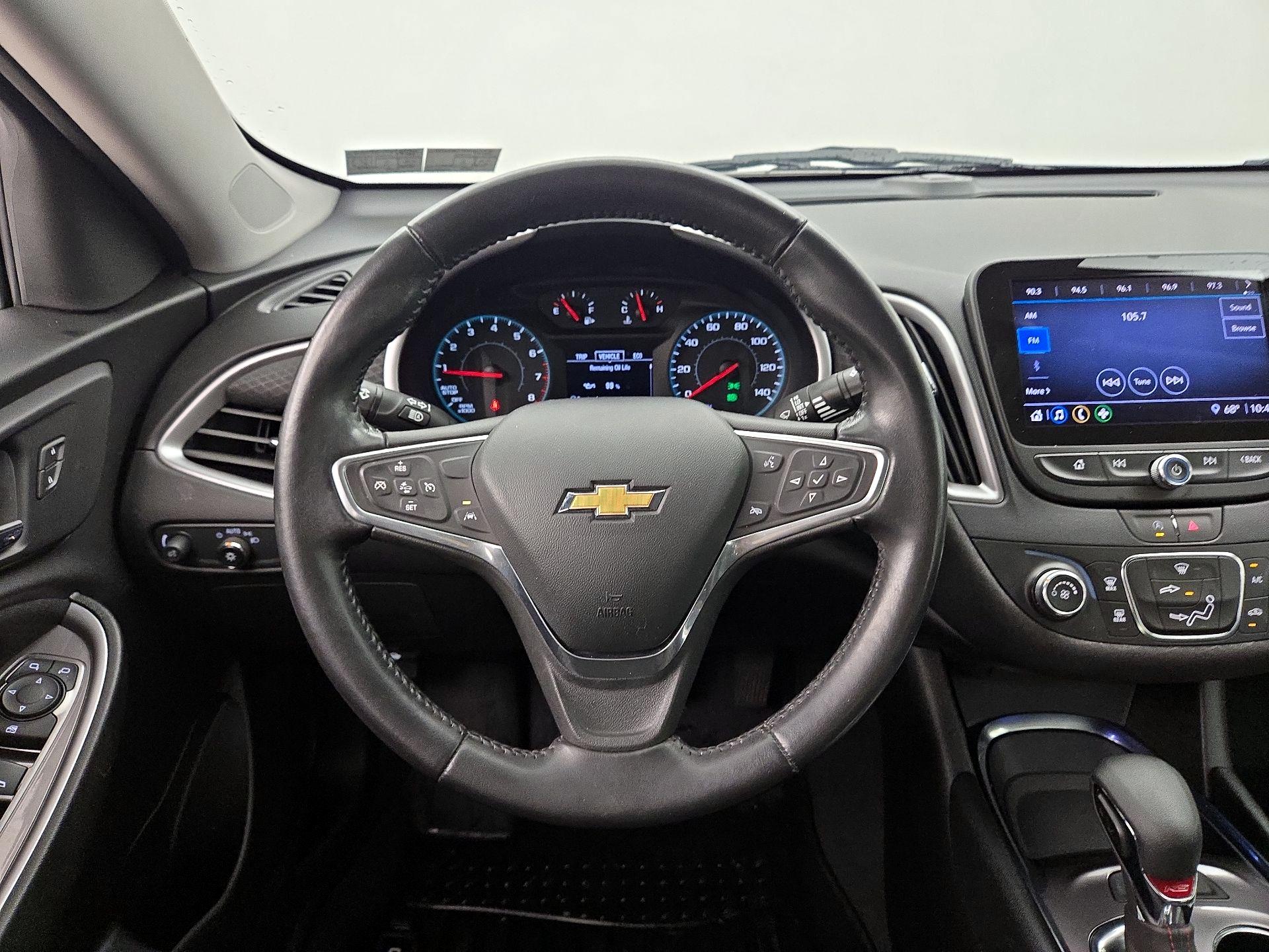 Thumbnail: 2021 Chevrolet Malibu - 10