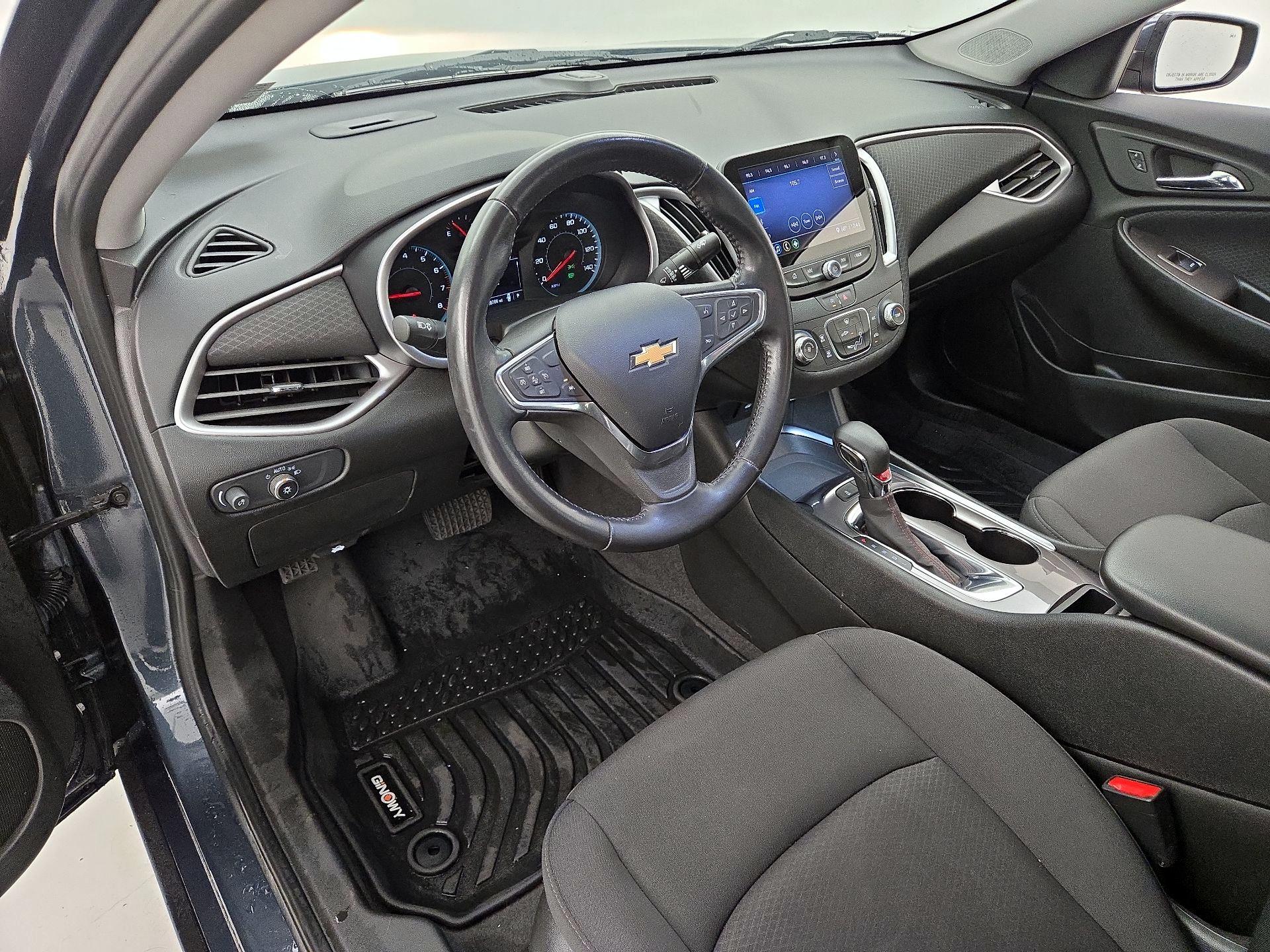 Thumbnail: 2021 Chevrolet Malibu - 11