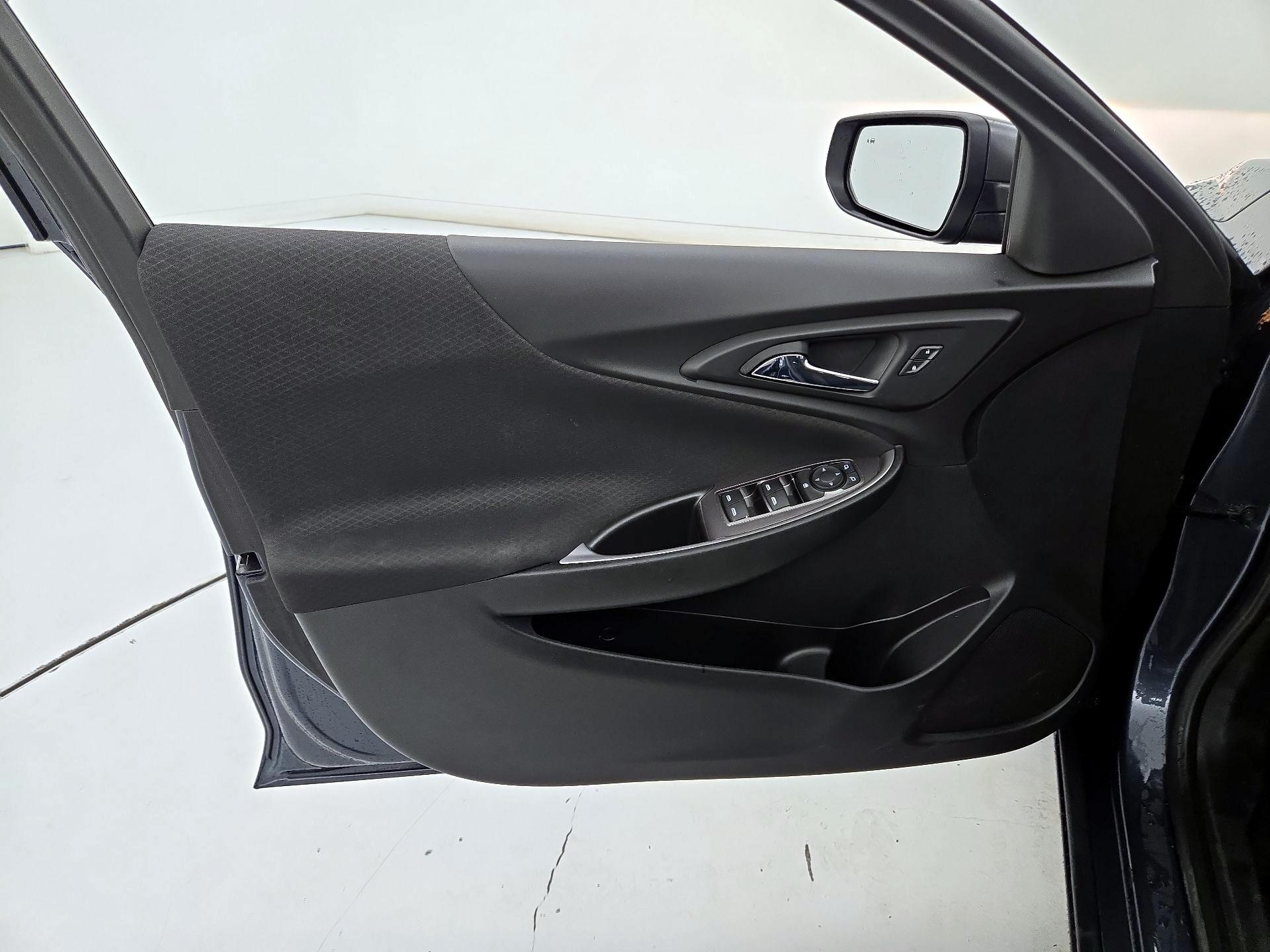 Thumbnail: 2021 Chevrolet Malibu - 12