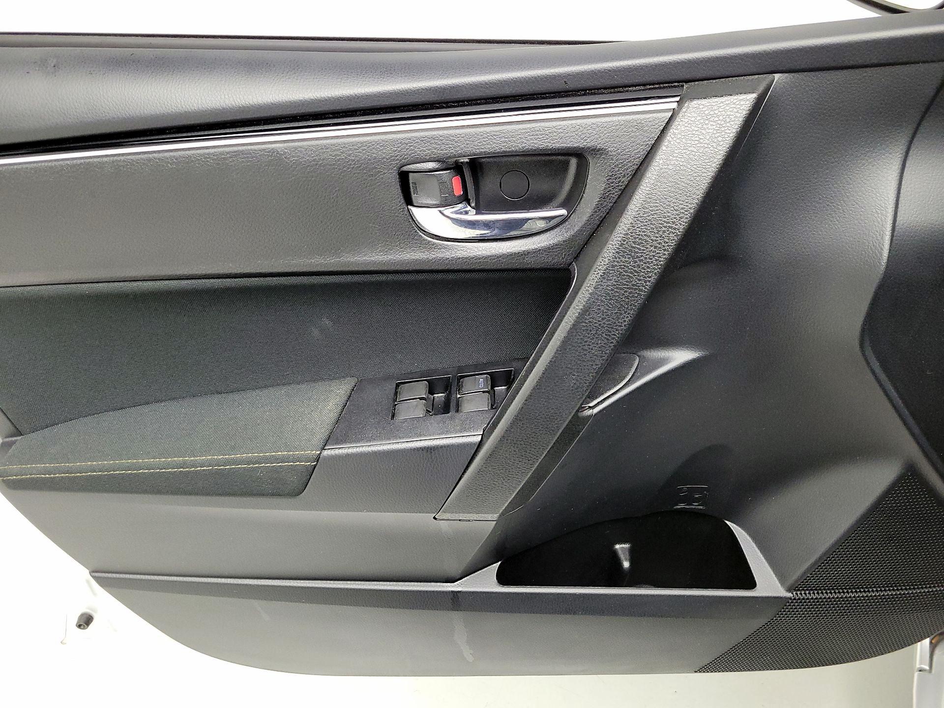 Thumbnail: 2019 Toyota Corolla - 12
