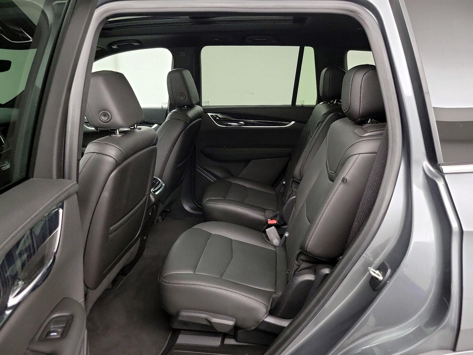 Thumbnail: 2021 Cadillac XT6 - 18