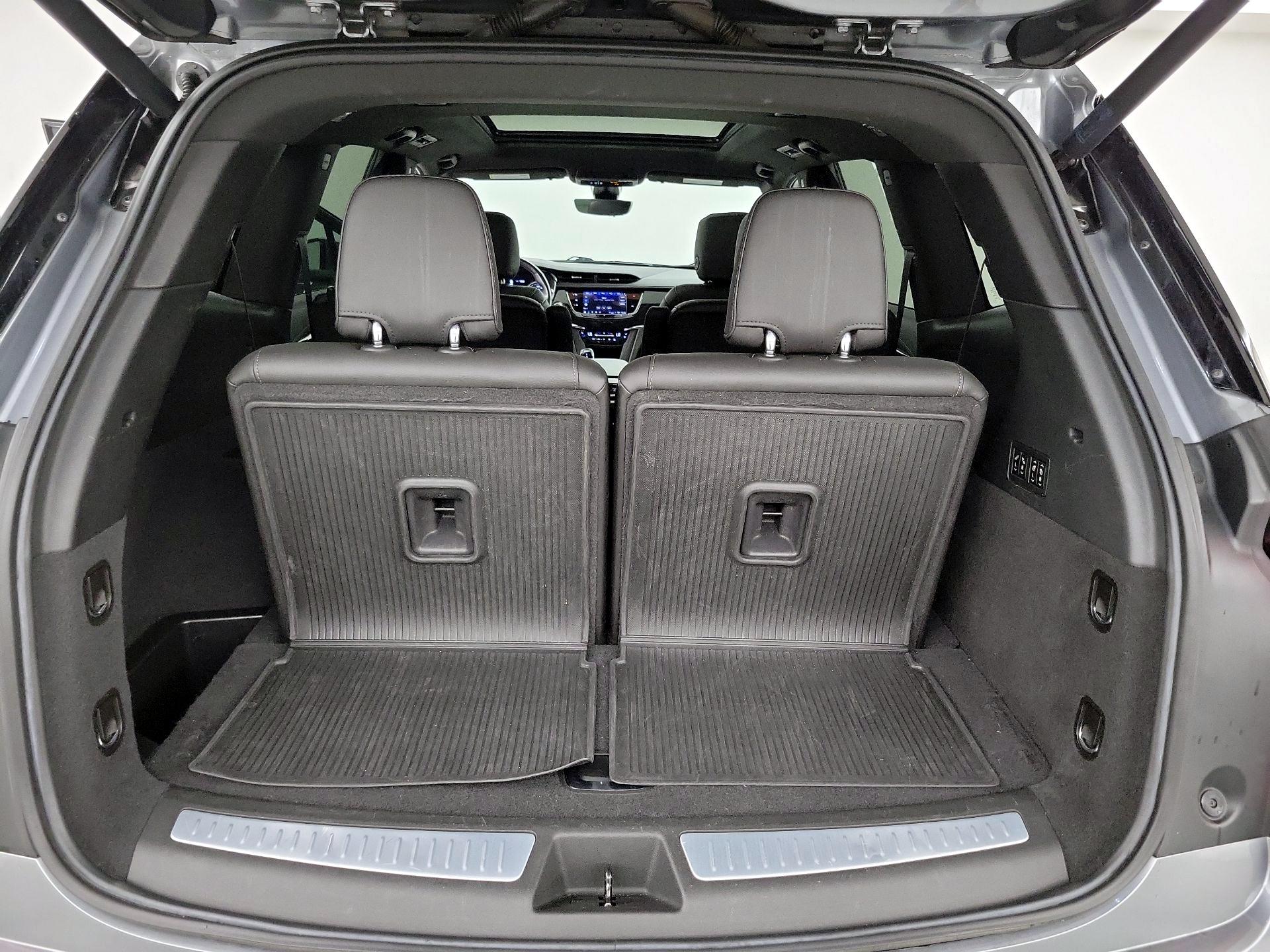 Thumbnail: 2021 Cadillac XT6 - 20