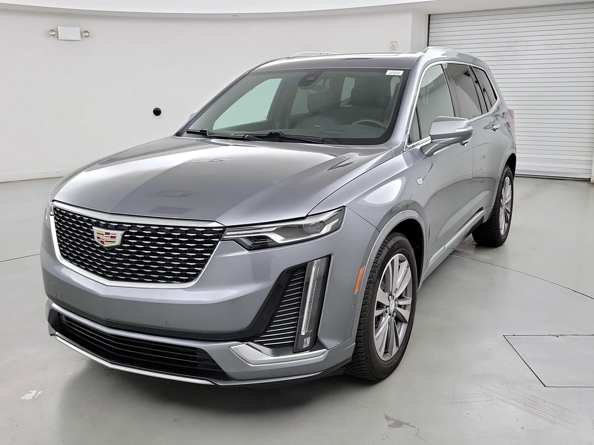 Thumbnail: 2021 Cadillac XT6 - 3