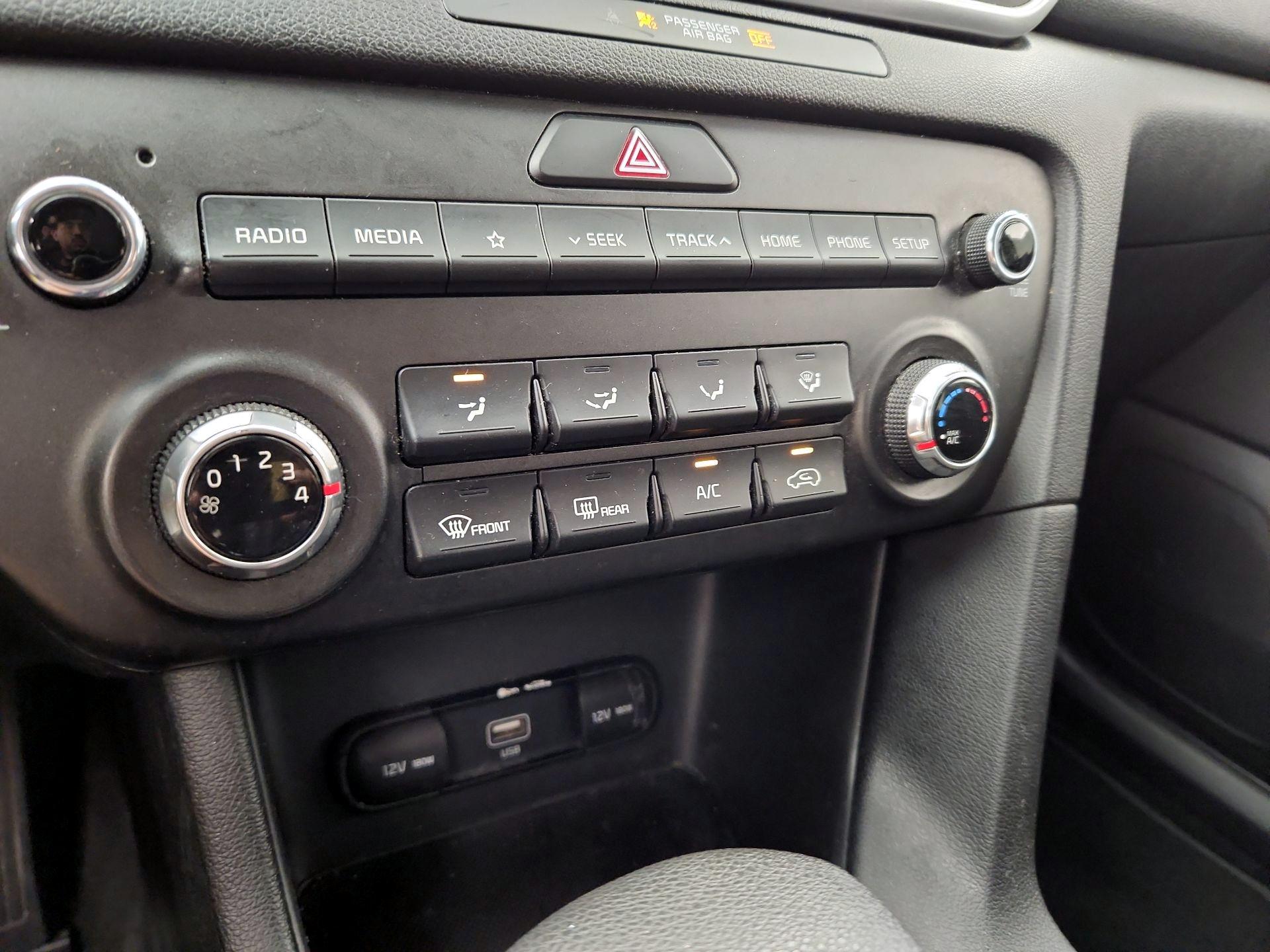 Thumbnail: 2021 Kia Sportage - 16
