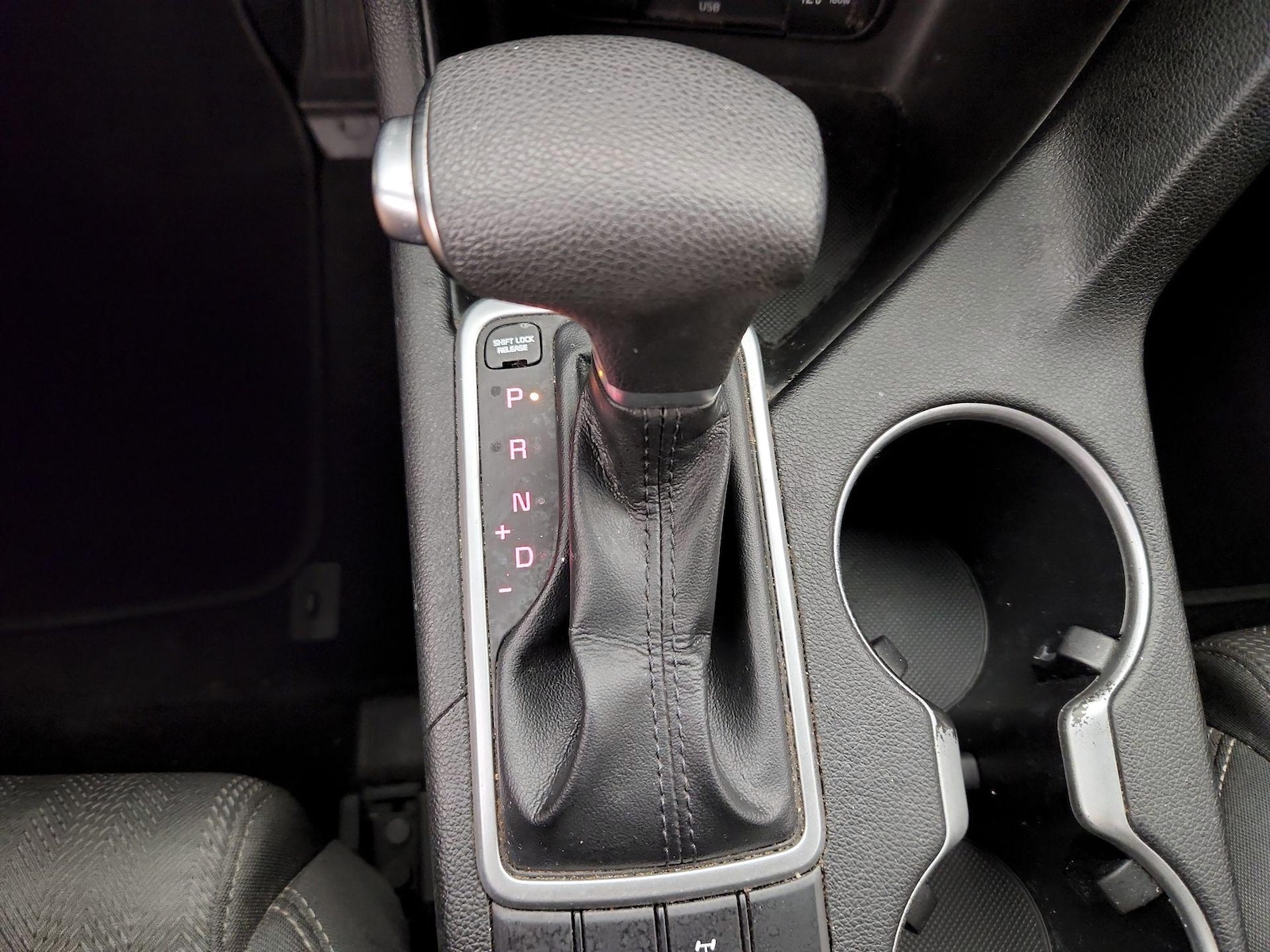 2021 Kia Sportage LX - Photo 18