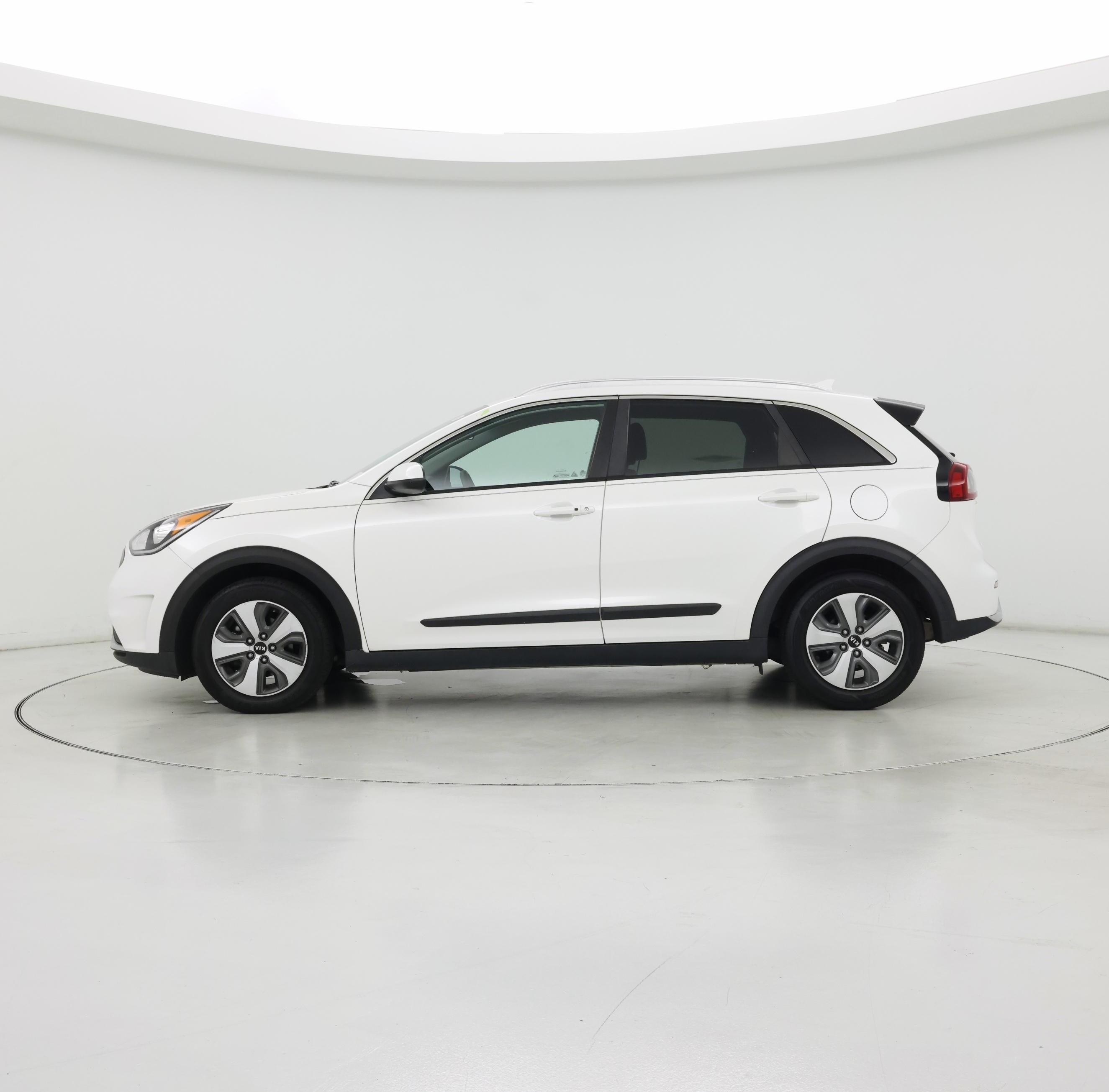 Thumbnail: 2018 Kia Niro - 3