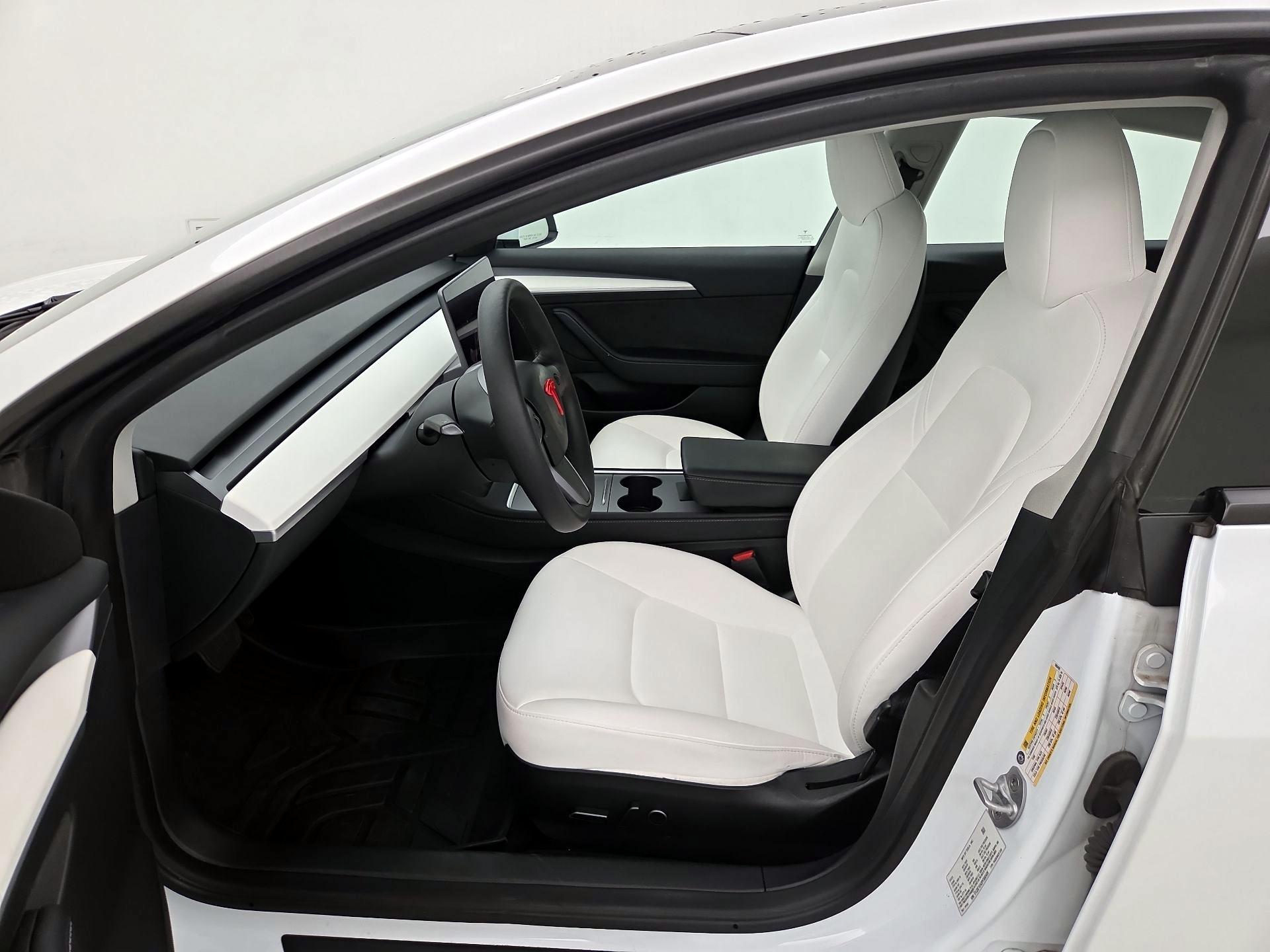 Thumbnail: 2023 Tesla Model 3 - 11