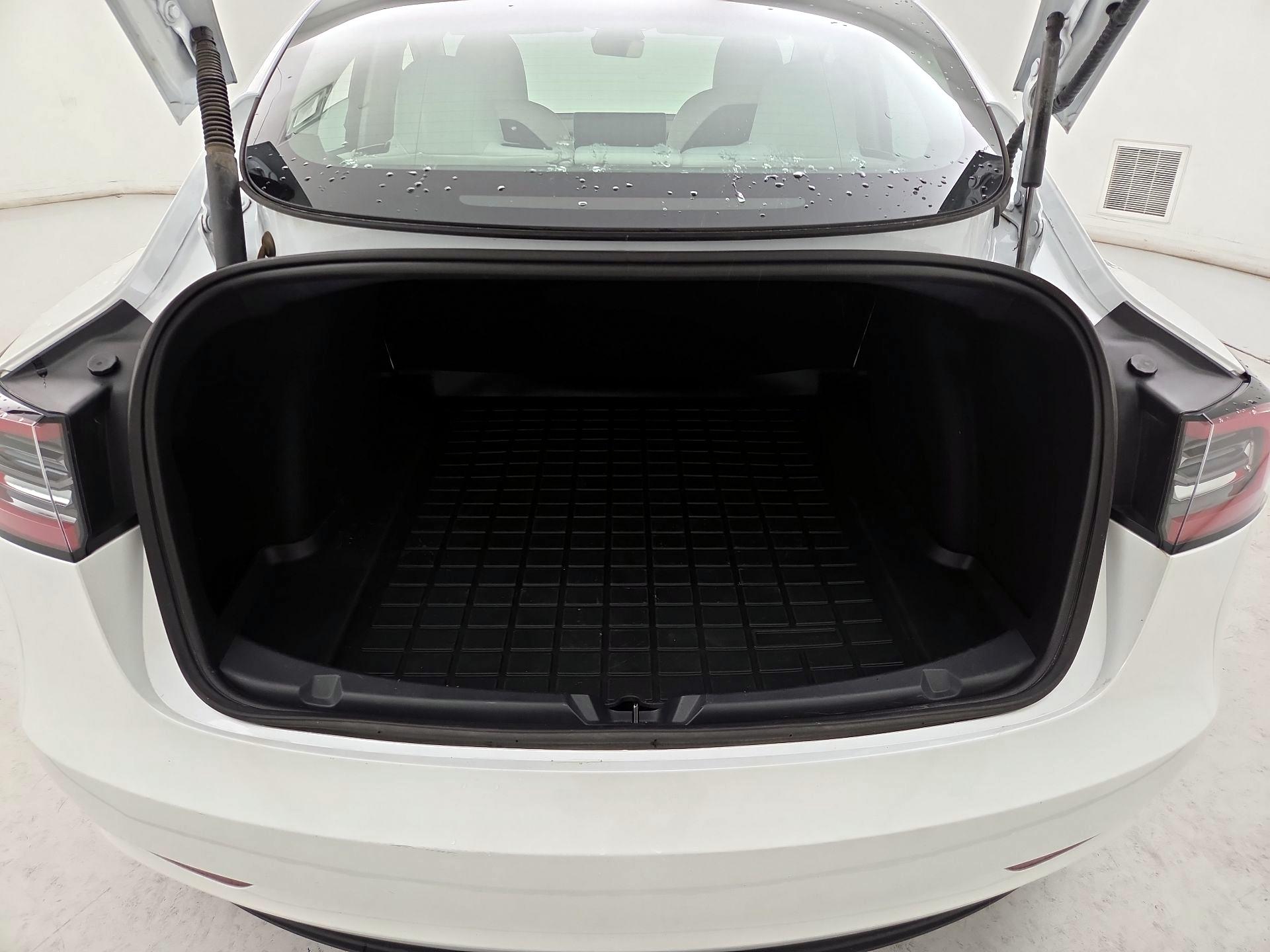 Thumbnail: 2023 Tesla Model 3 - 20