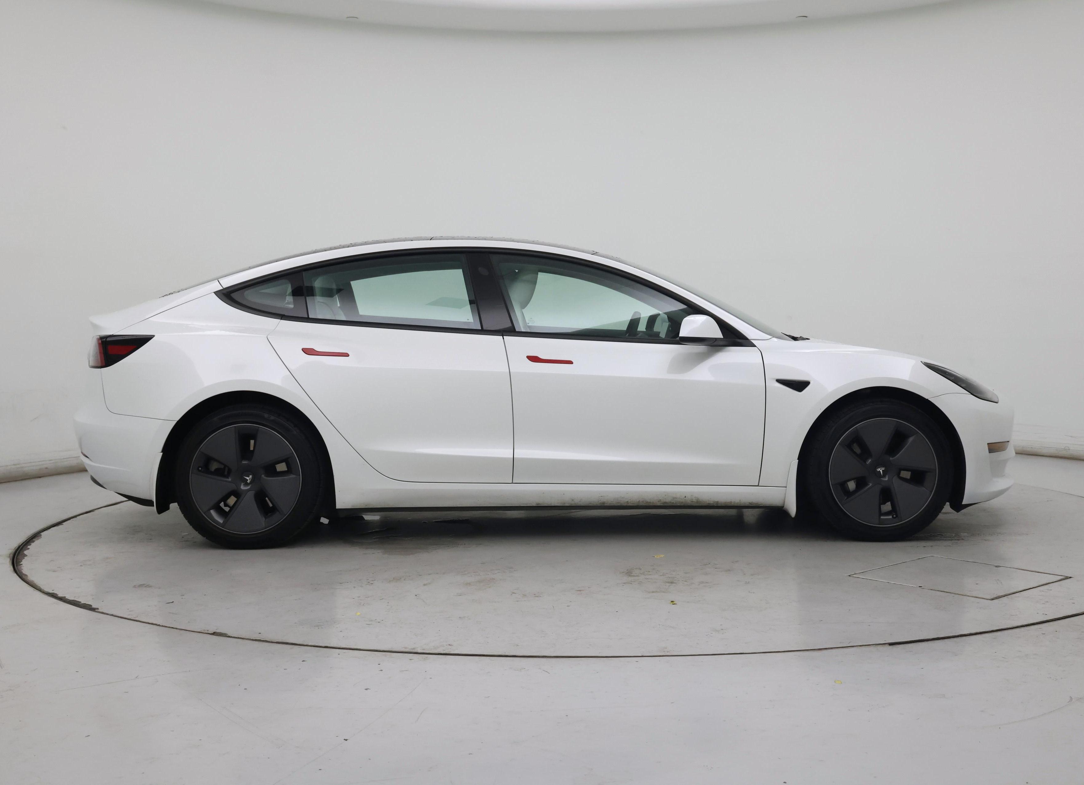 Thumbnail: 2023 Tesla Model 3 - 7