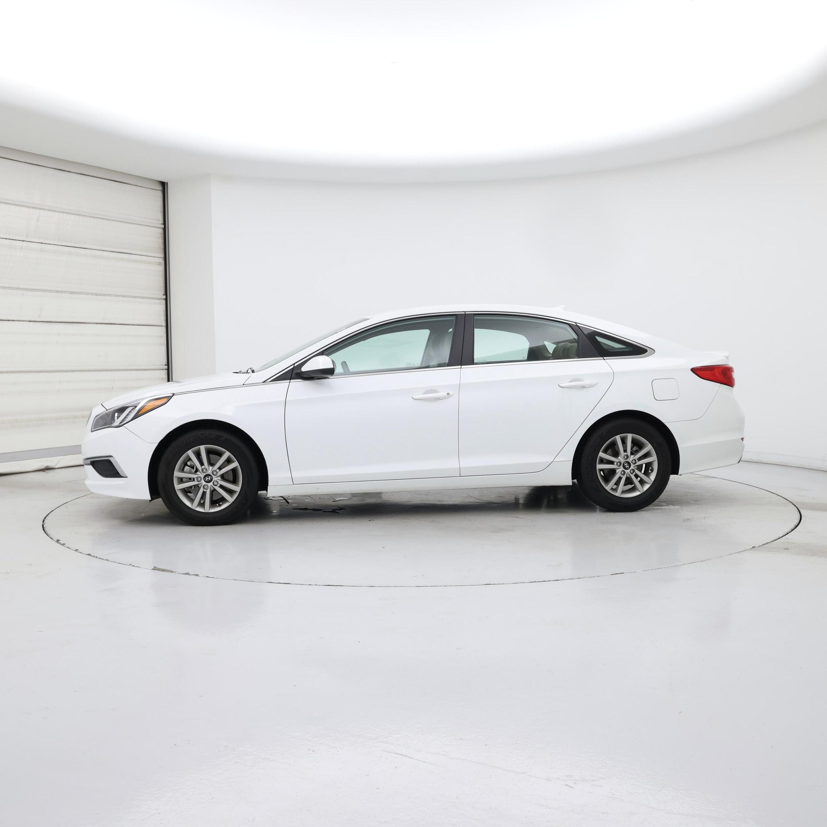 Thumbnail: 2017 Hyundai Sonata - 3
