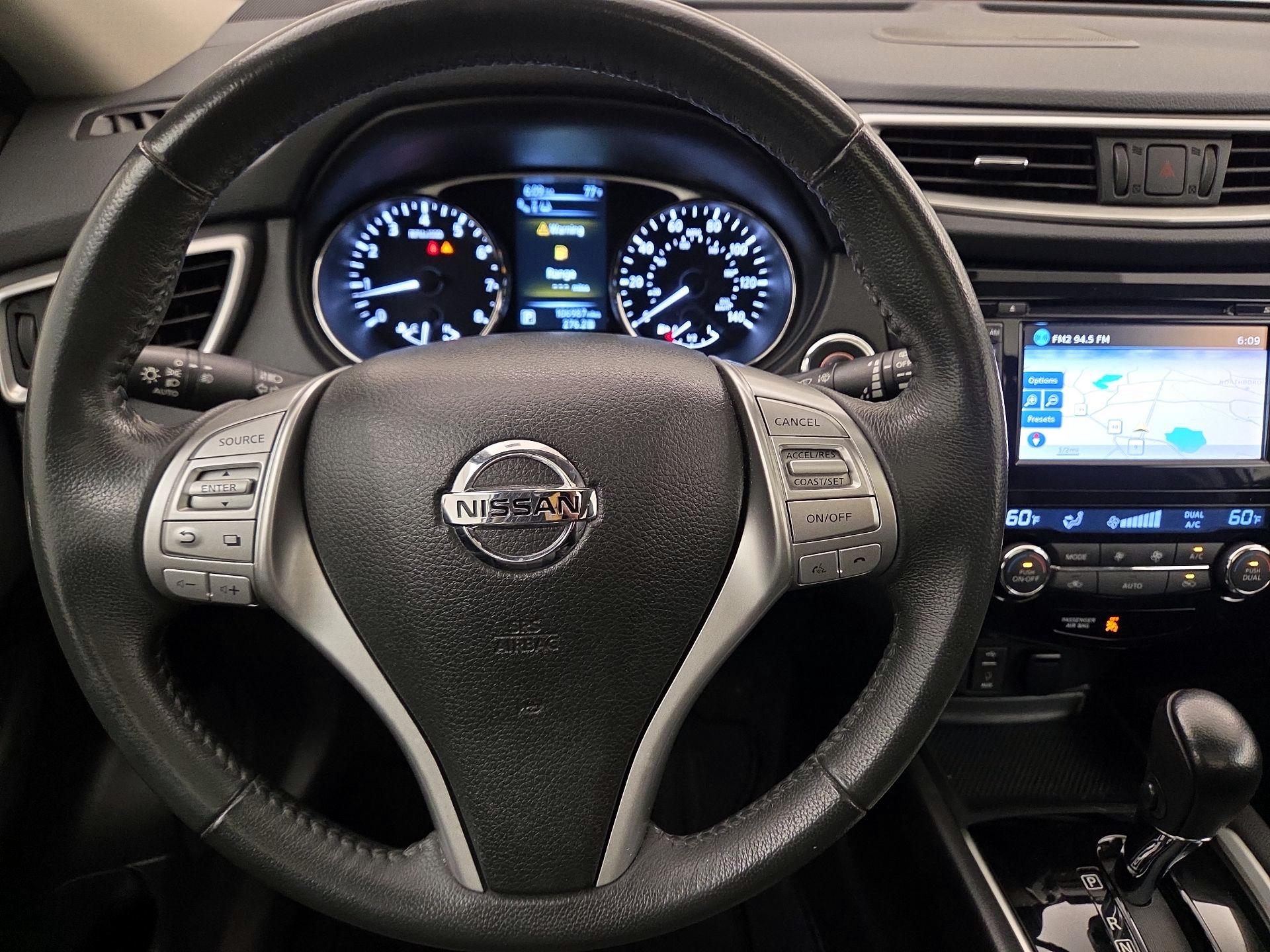 Thumbnail: 2015 Nissan Rogue - 10