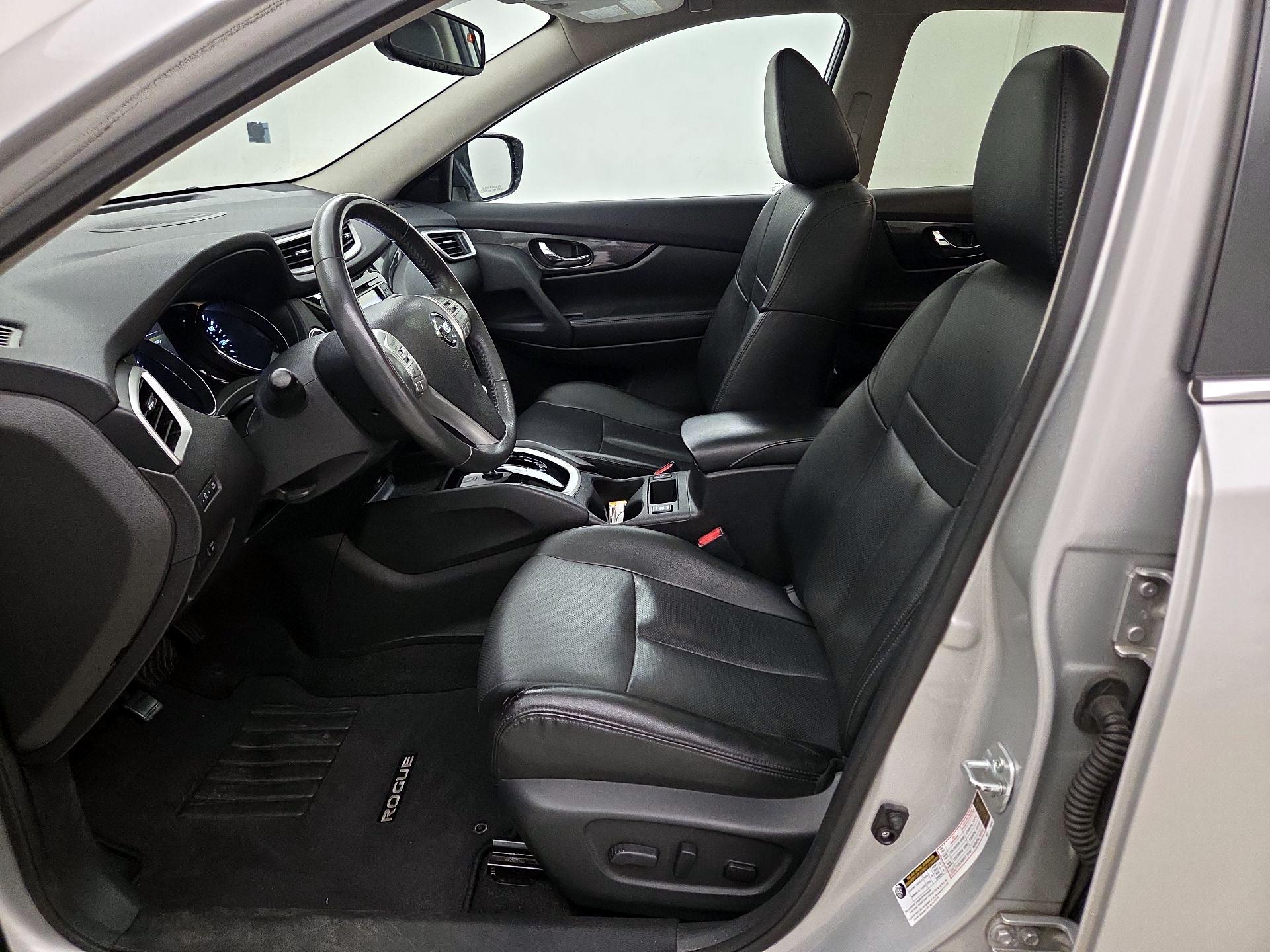 Thumbnail: 2015 Nissan Rogue - 11